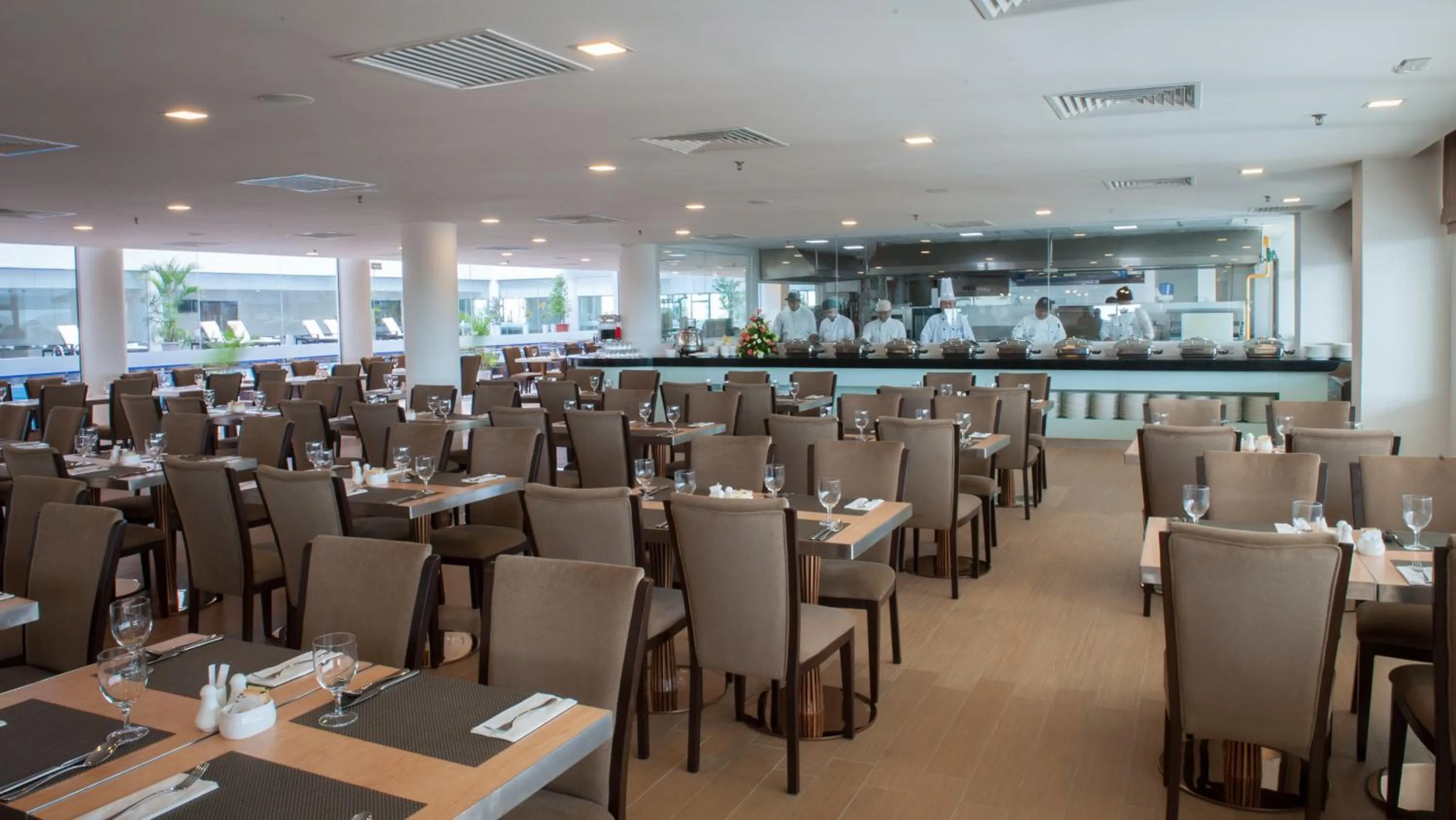 Restaurant/places to eat in Pan Borneo Hotel Kota Kinabalu