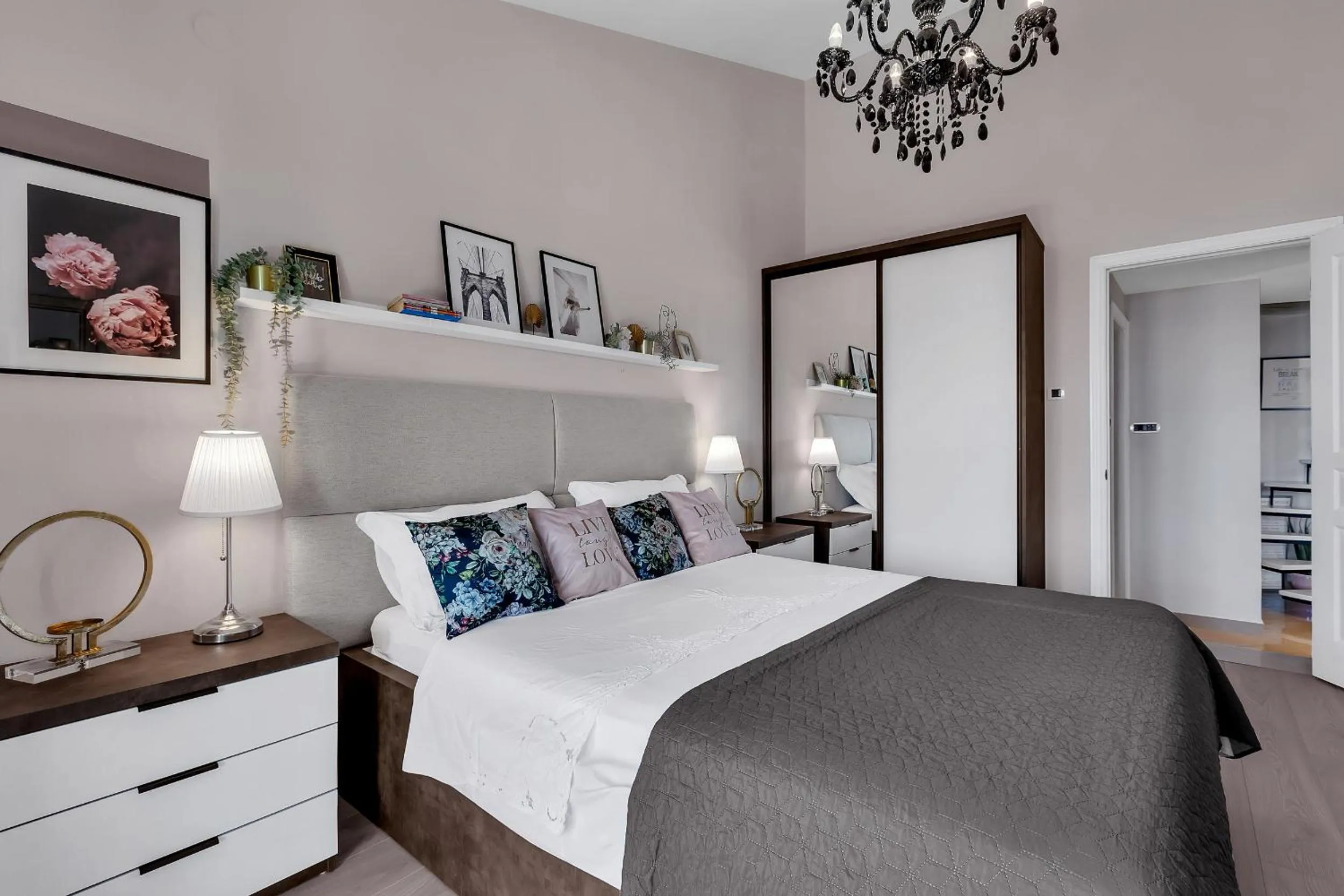 Bed in Apartment Mucrum