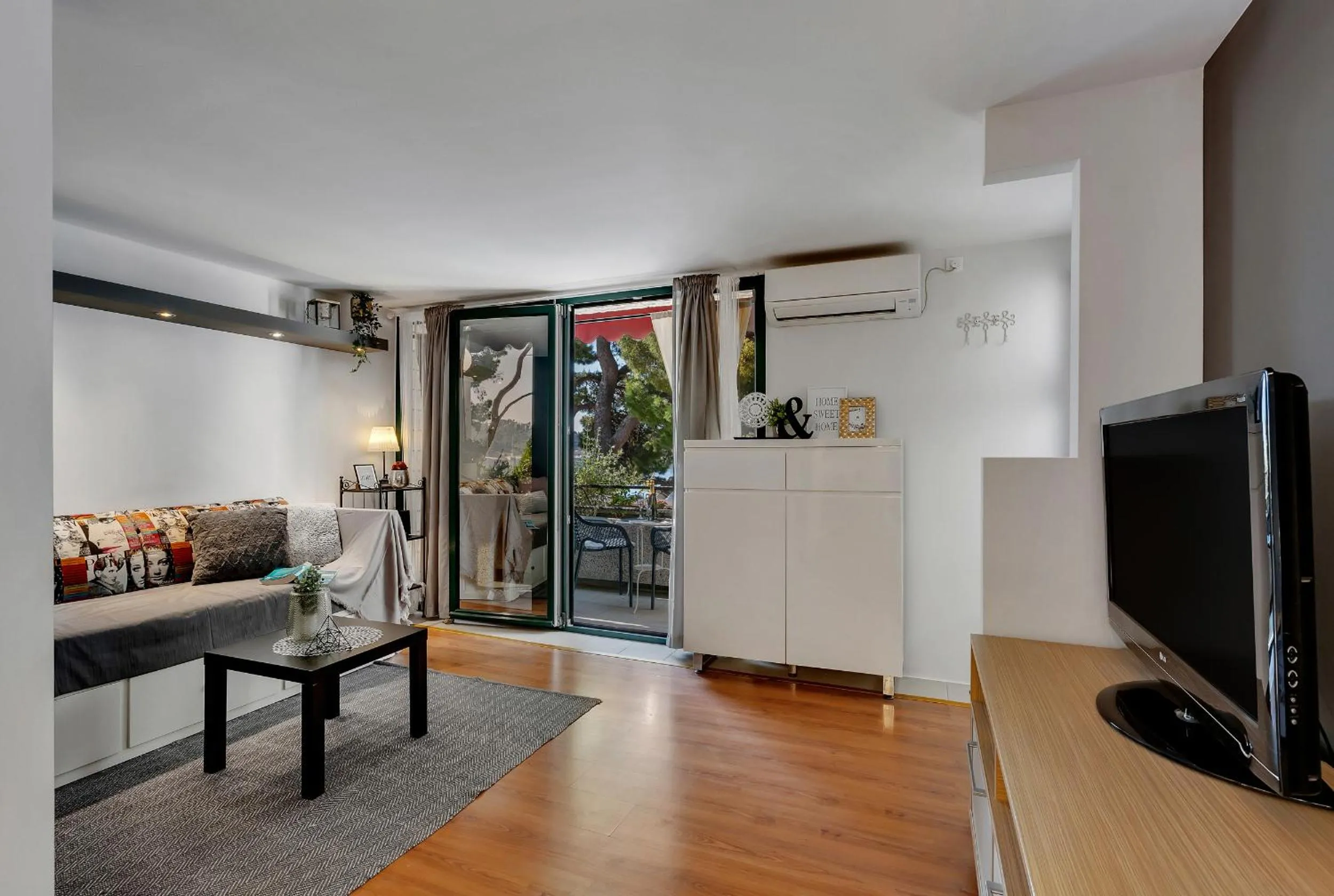 TV and multimedia in Apartment Mucrum