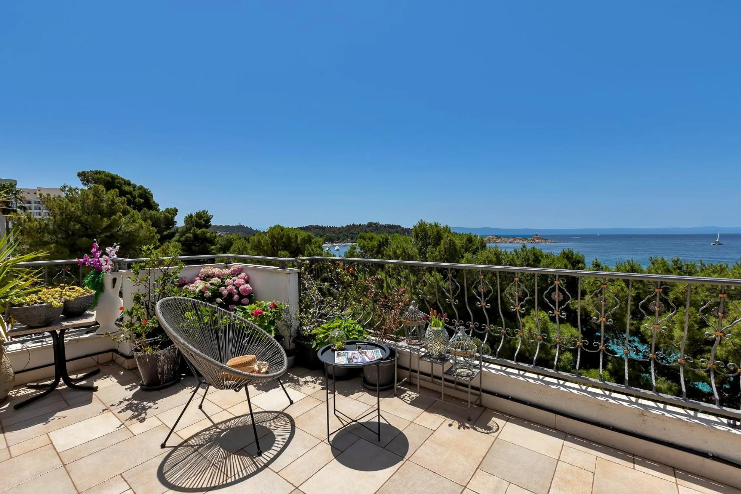 Sea view in Apartment Mucrum