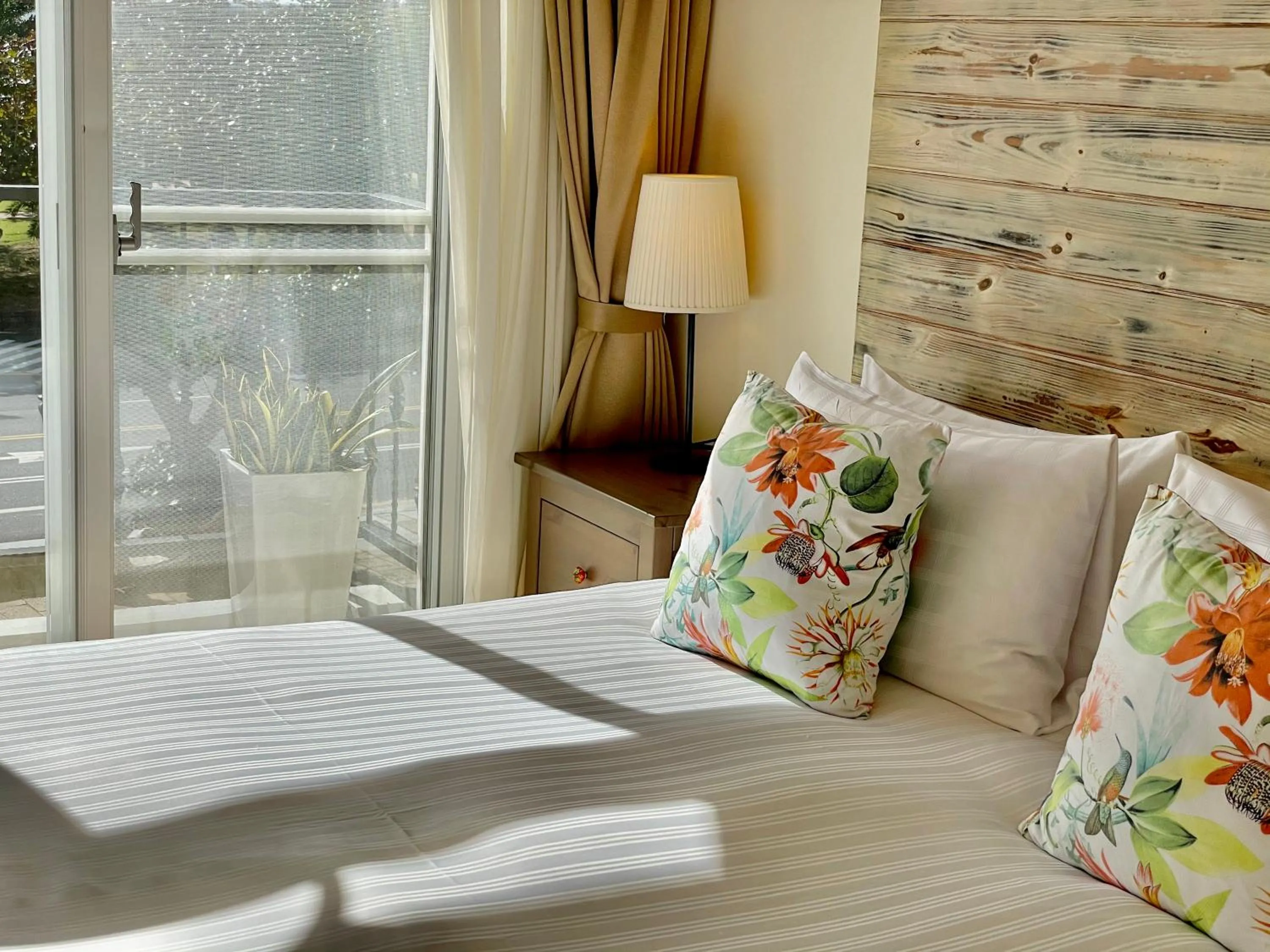 Bed in SpoonDrift Hostal Kenting