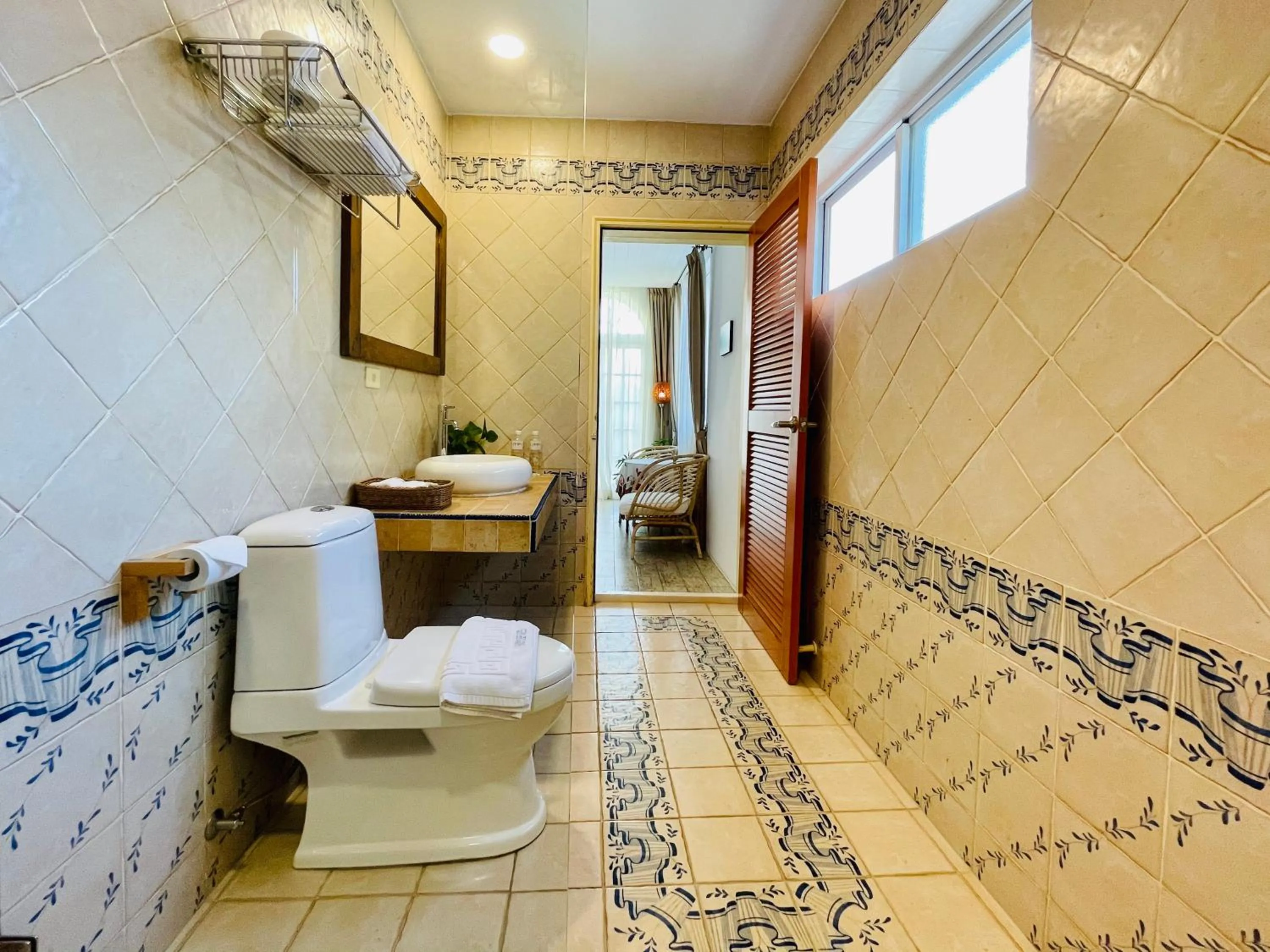 Bathroom in SpoonDrift Hostal Kenting