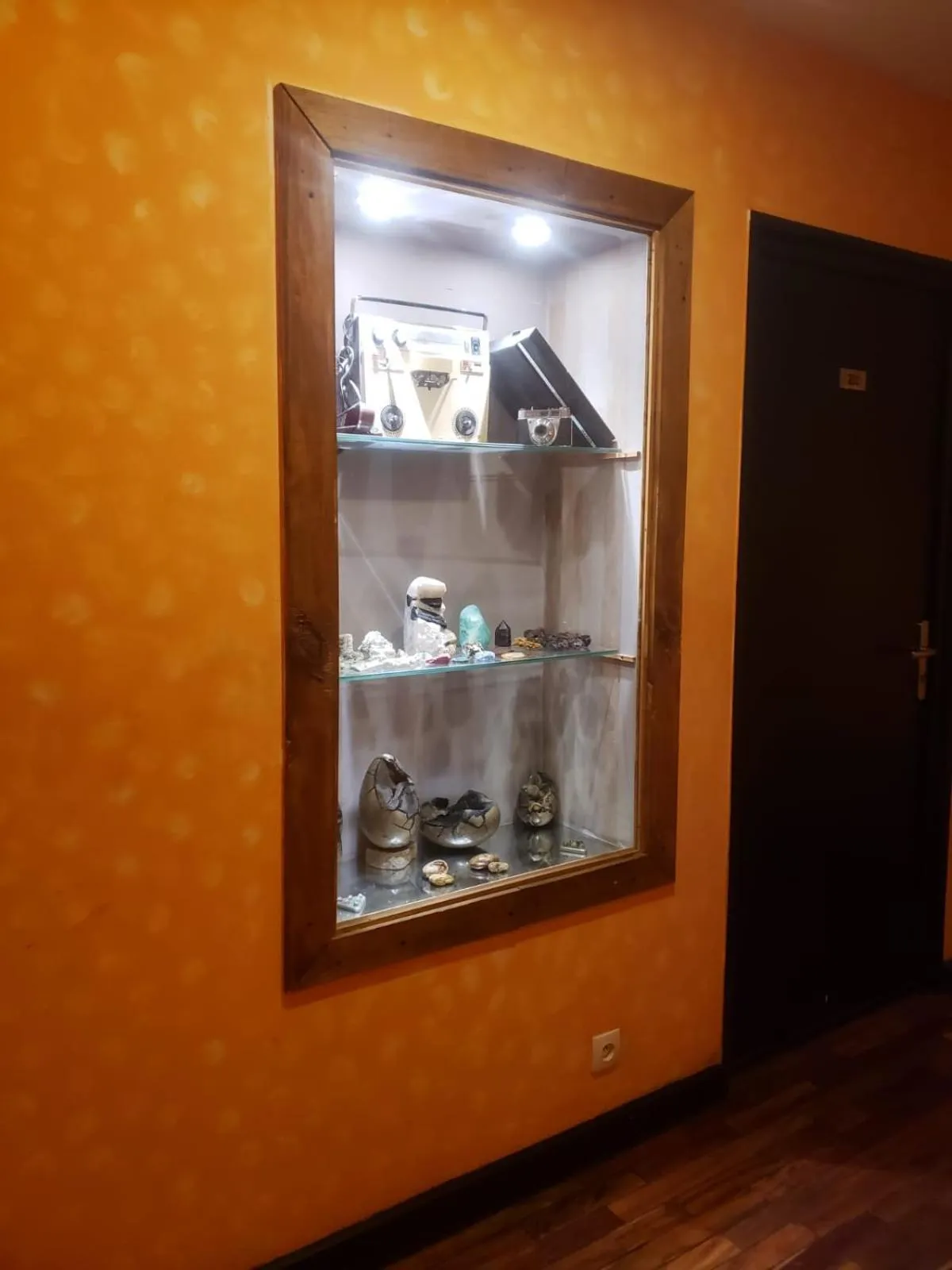 Decorative detail in Sole Hotel