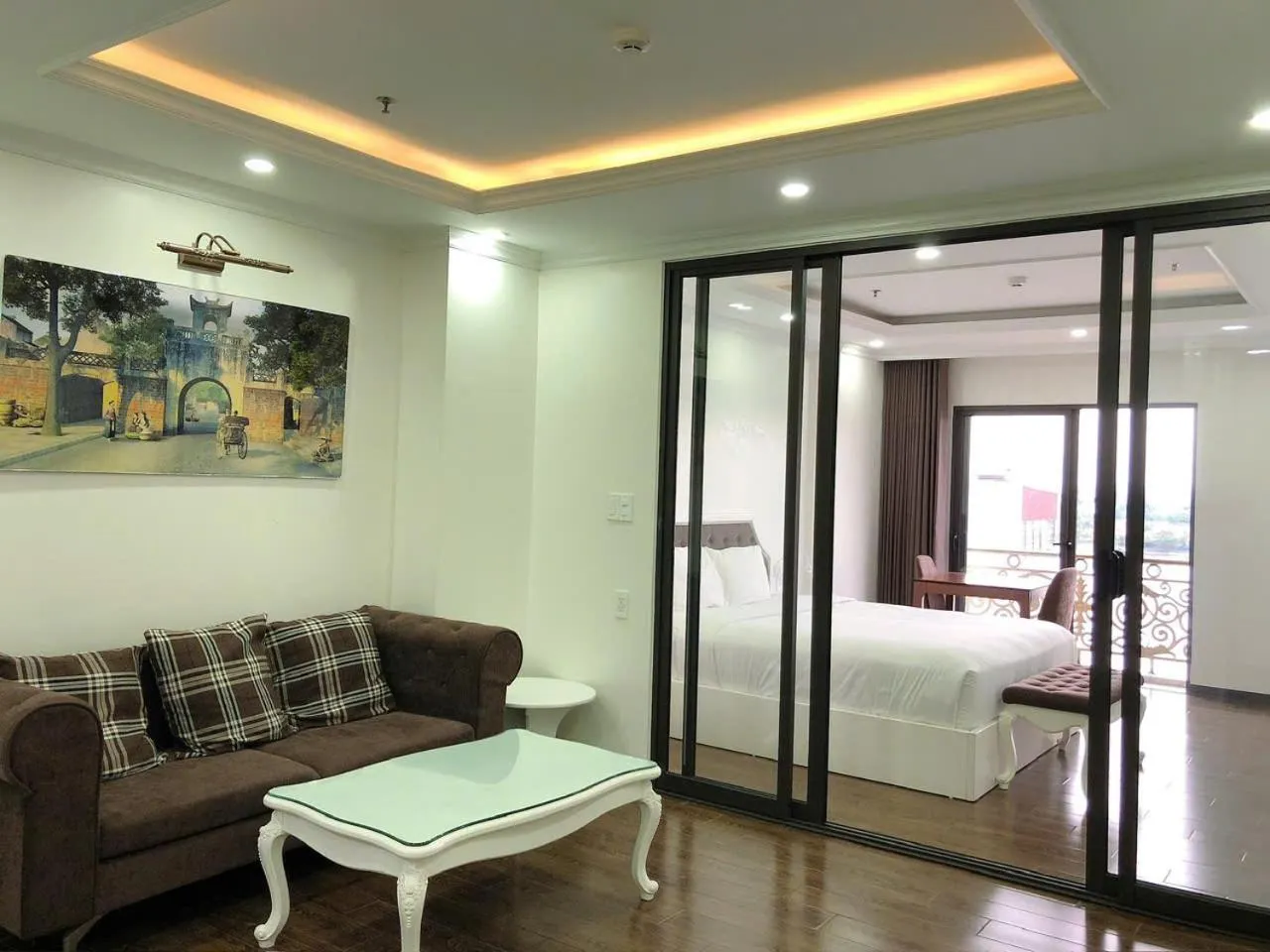 Living room in Queenie Hotel