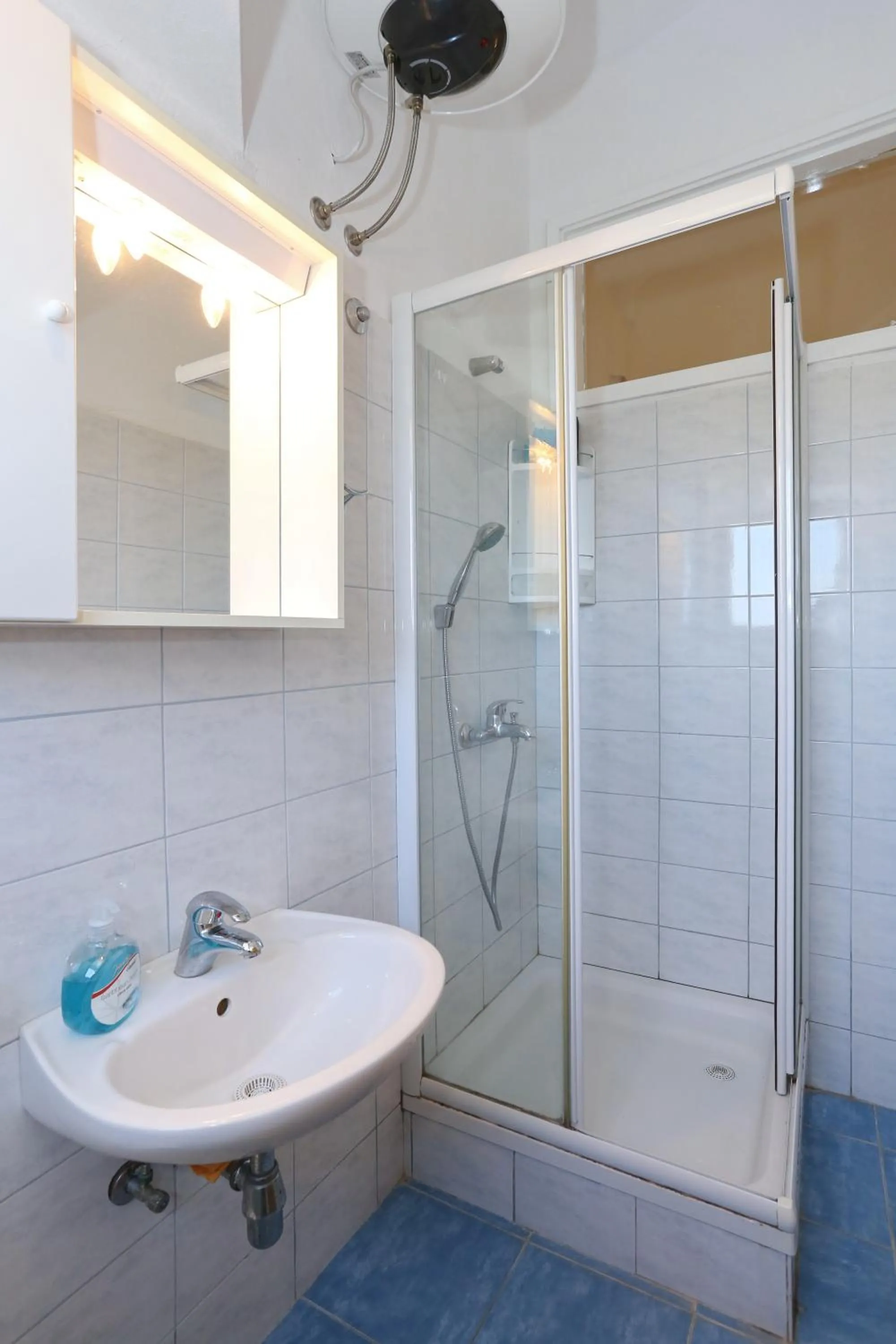 Shower in Apartments Maslina Božava