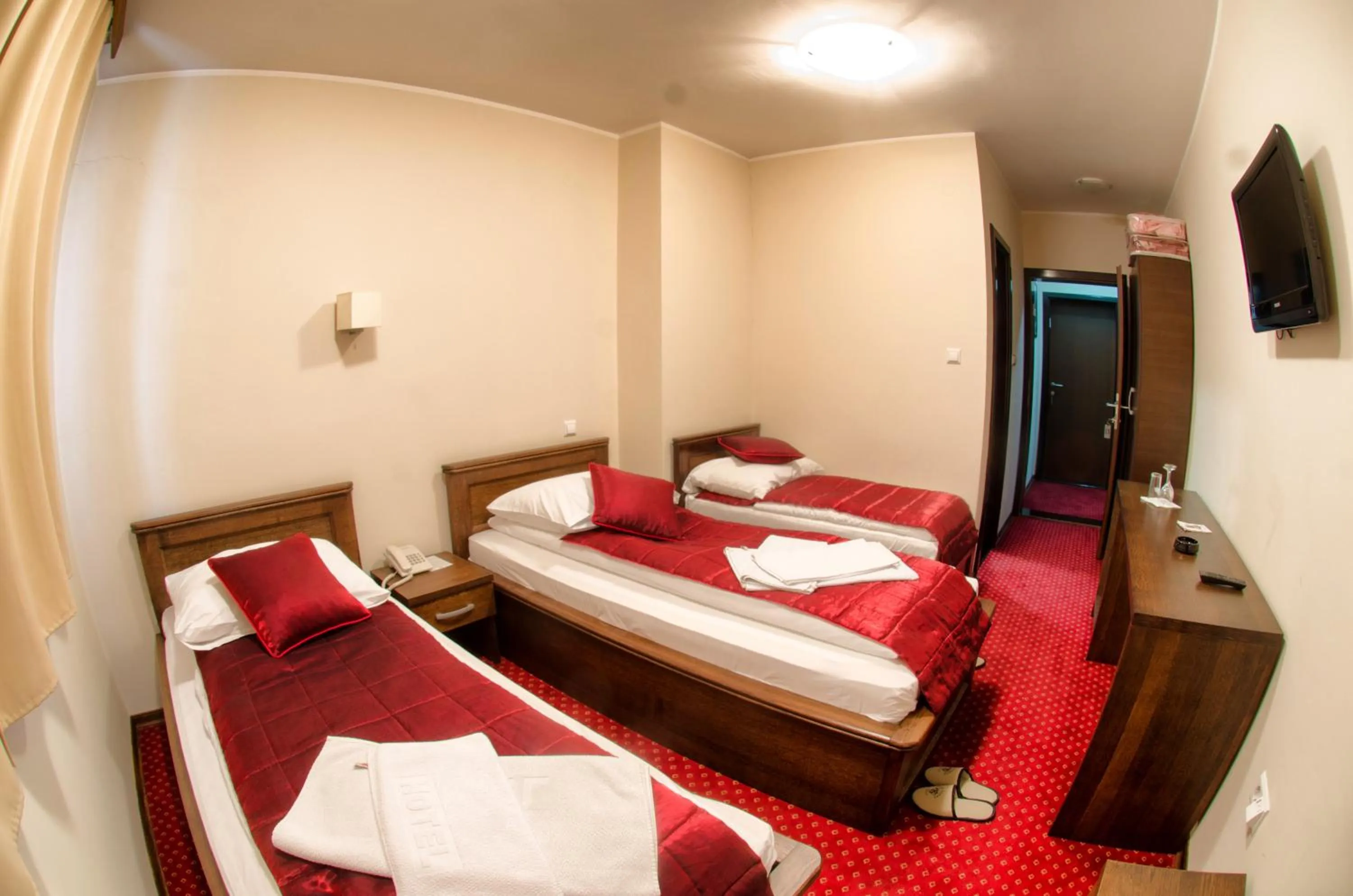 TV and multimedia, Bed in Hotel Konak Konjic