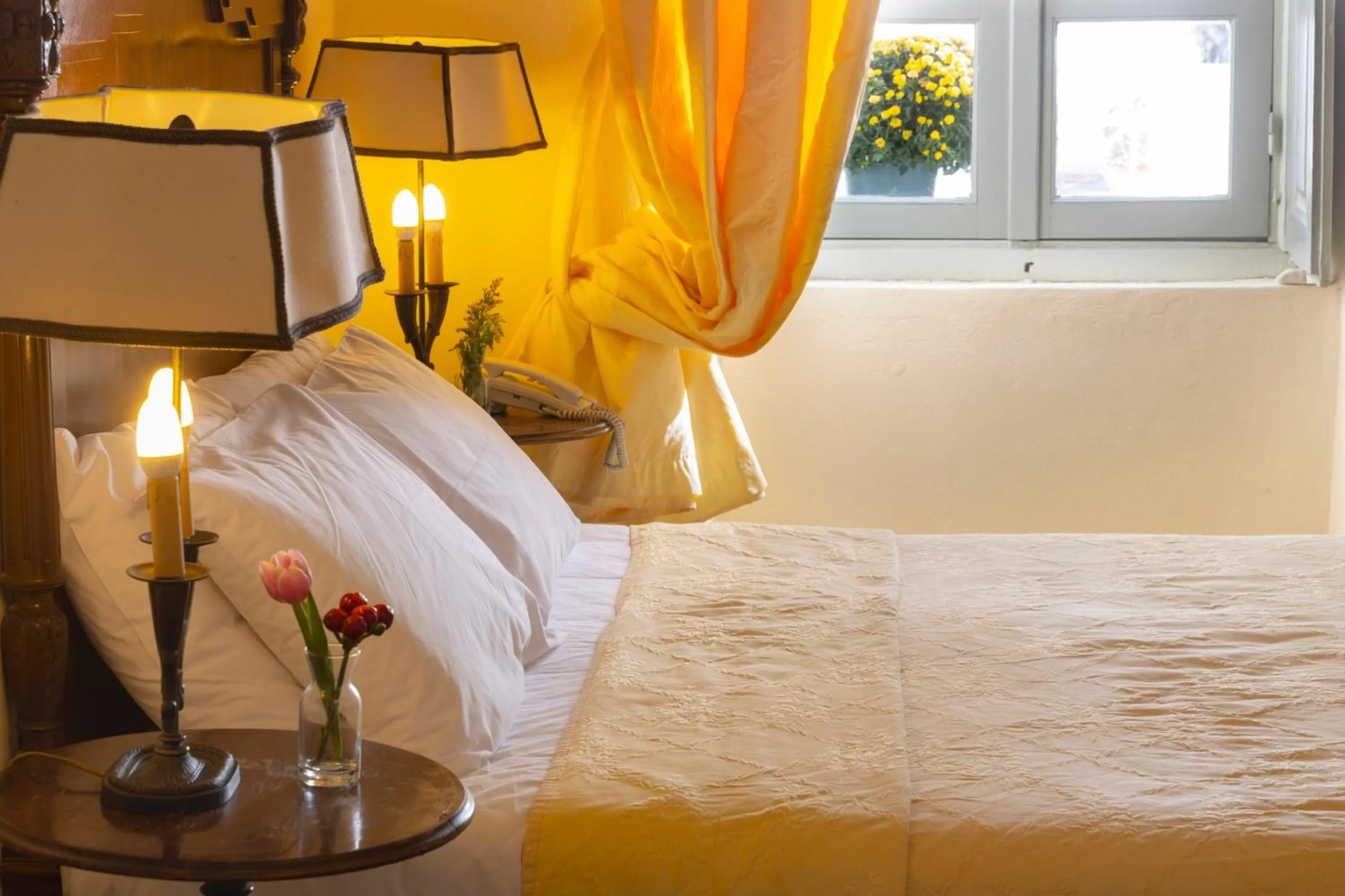 Bed in Aria Lito Mansion