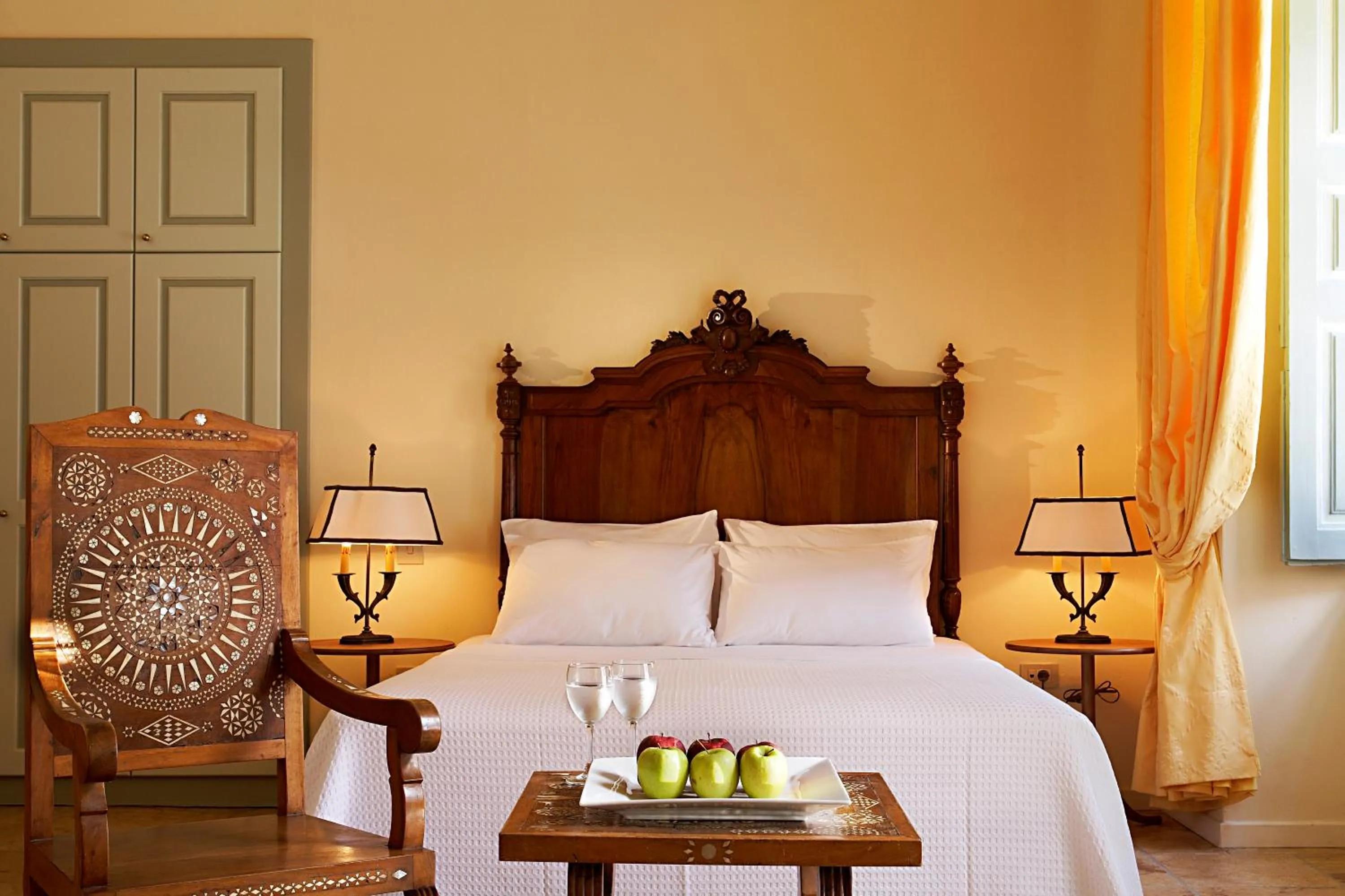 Bed in Aria Lito Mansion