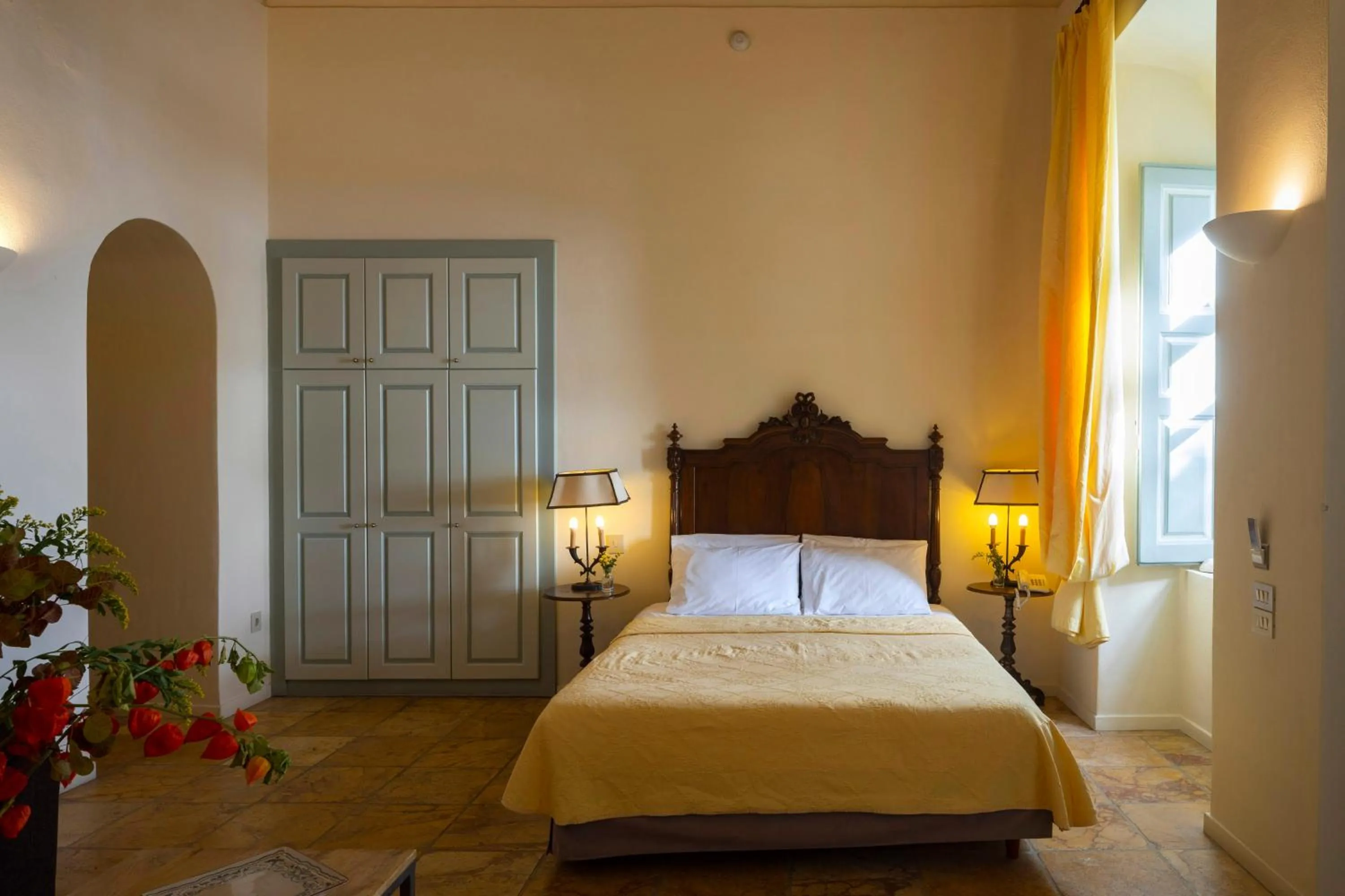 Bed in Aria Lito Mansion