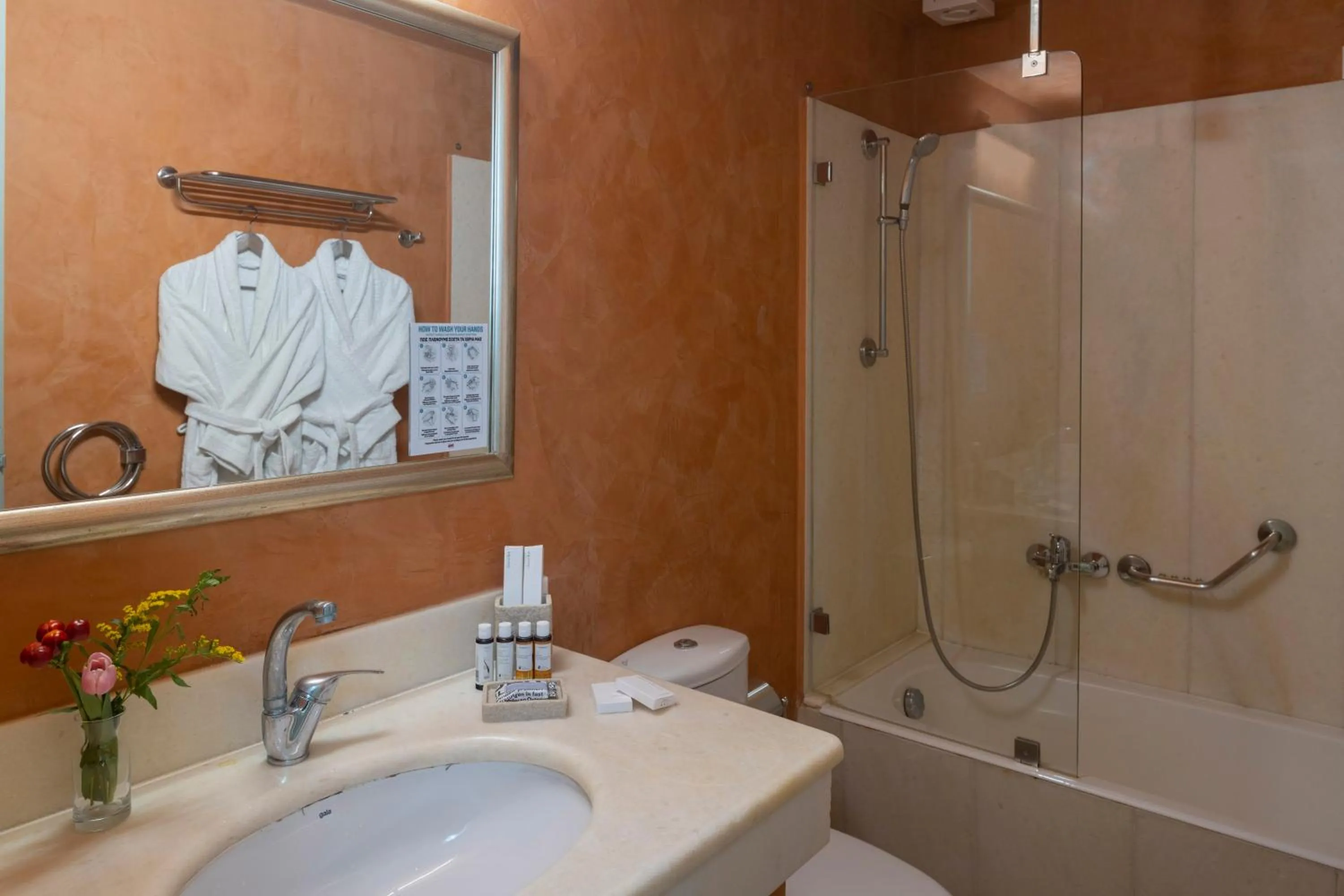 Toilet in Aria Lito Mansion