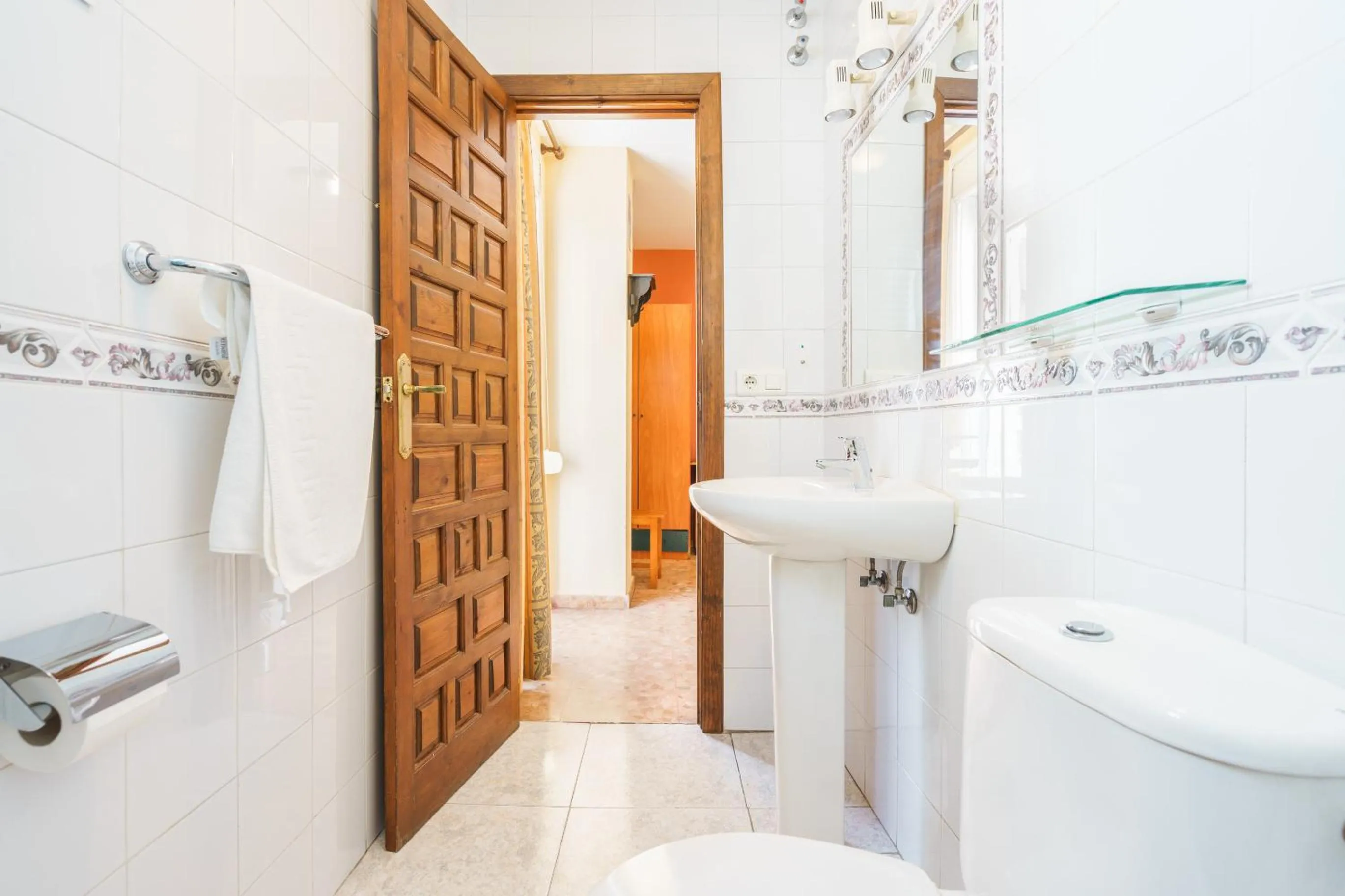 Bathroom in Arunda I