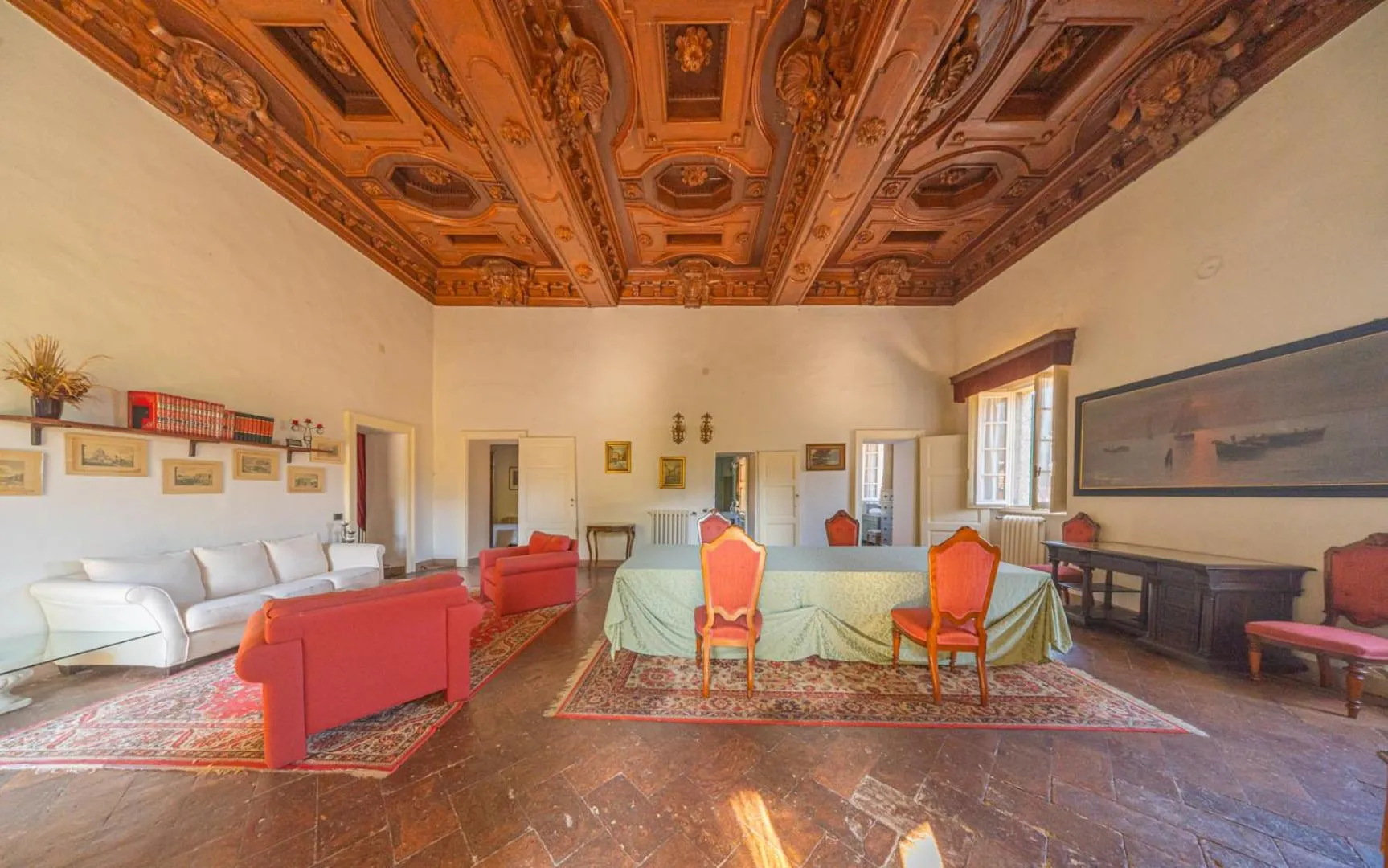 Communal lounge/ TV room in Palazzo Ronchelli