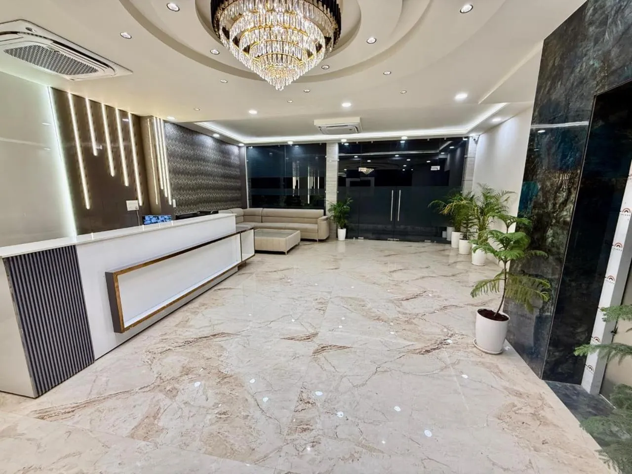 Property building in Hotel Majestic Heights Agra