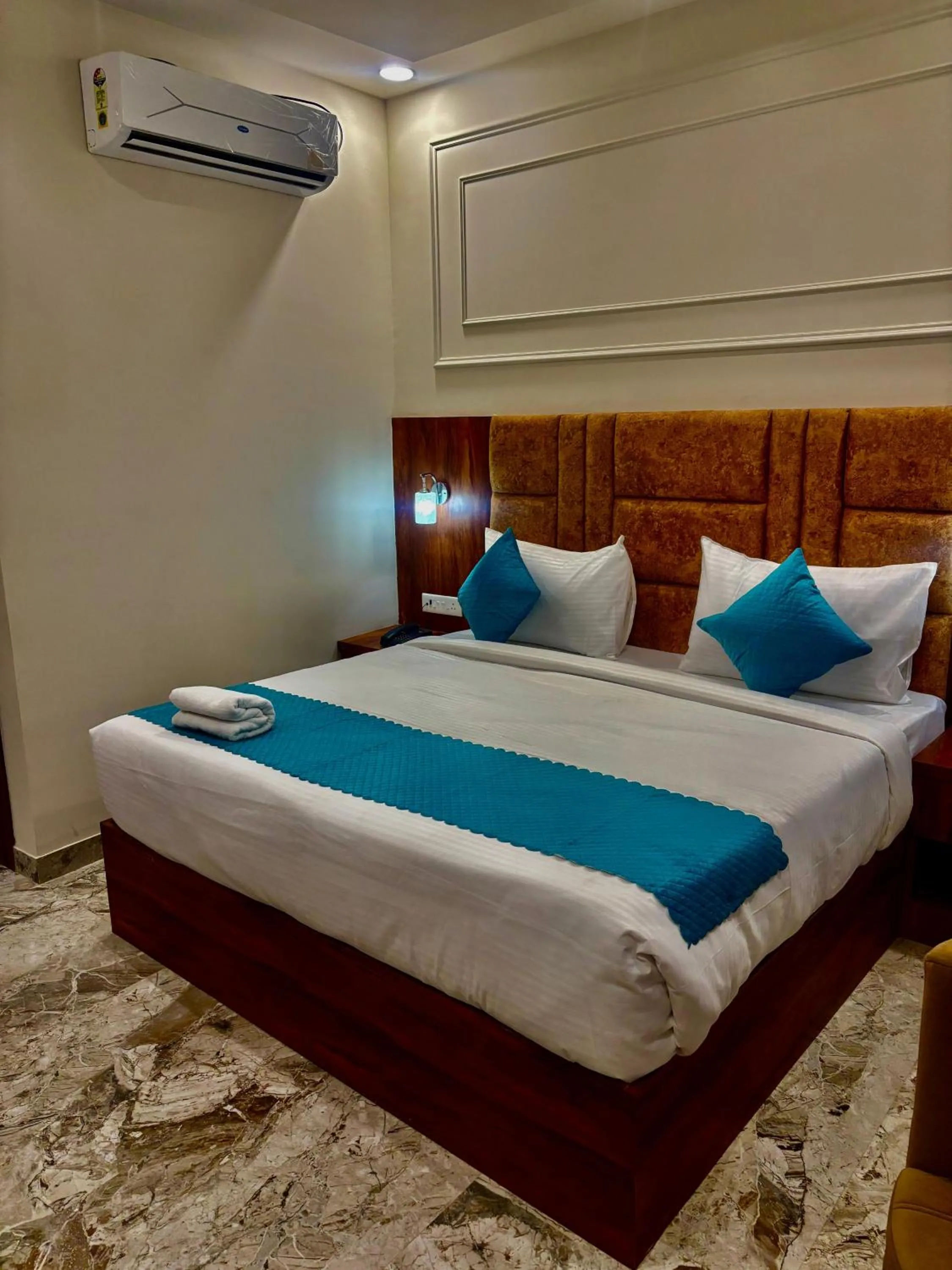 Bed in Hotel Majestic Heights Agra