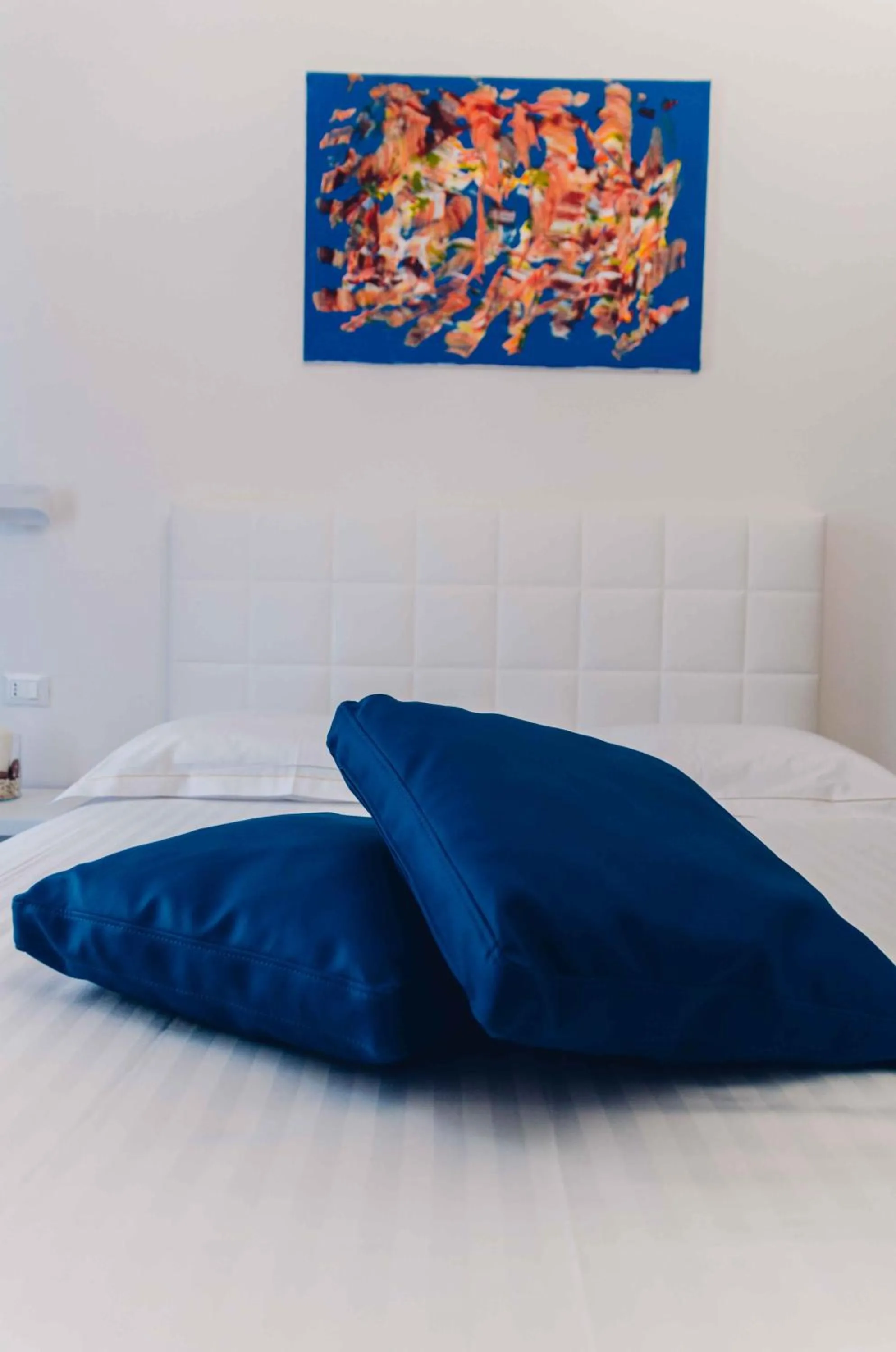 Bedroom, Bed in Etna Suite Group