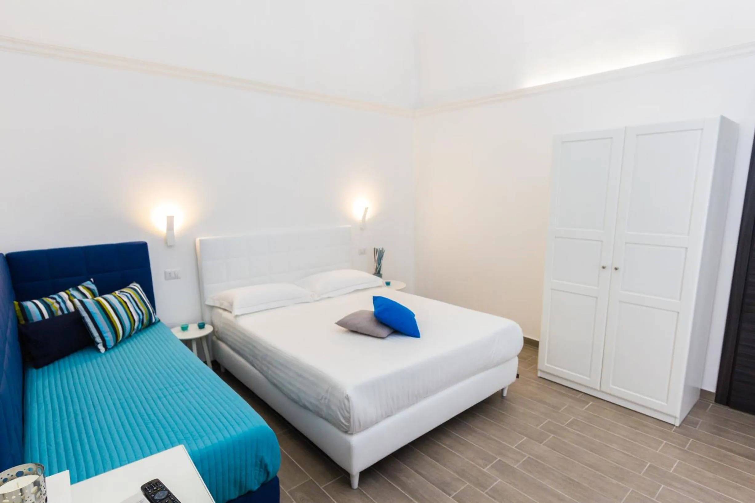 Bedroom, Bed in Etna Suite Group