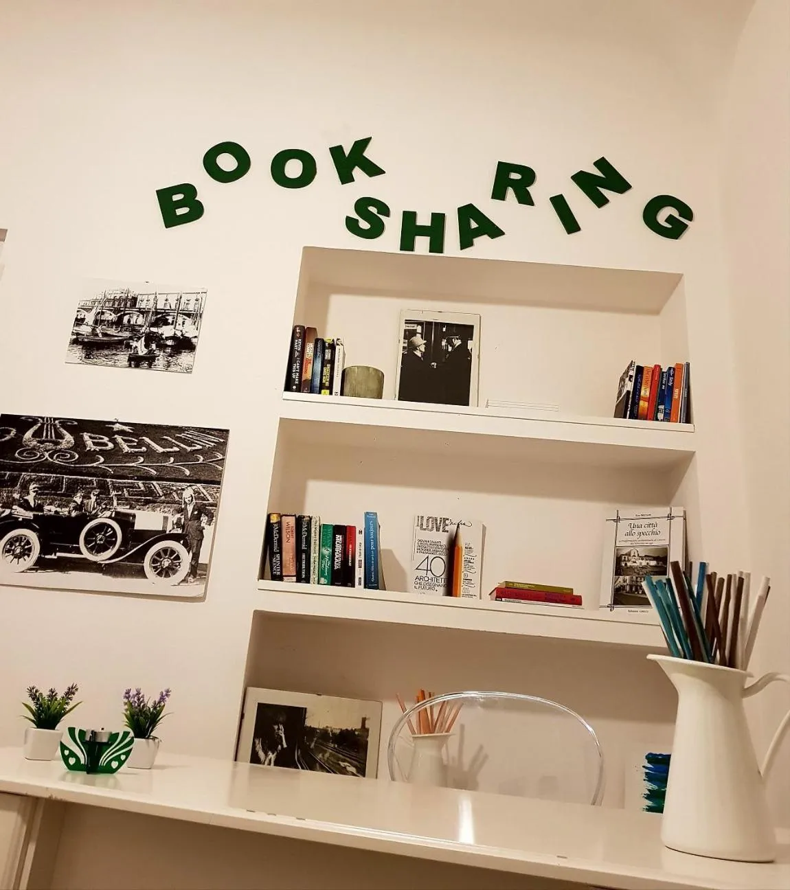 Communal lounge/ TV room in Etna Suite Group