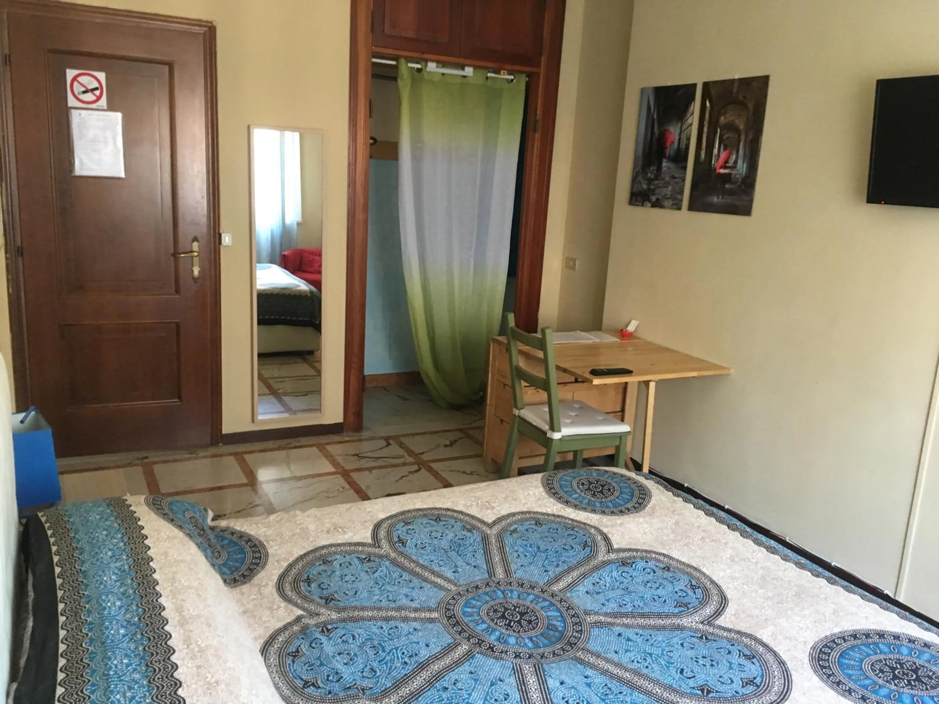 Bedroom, Bed in Lotus B&B