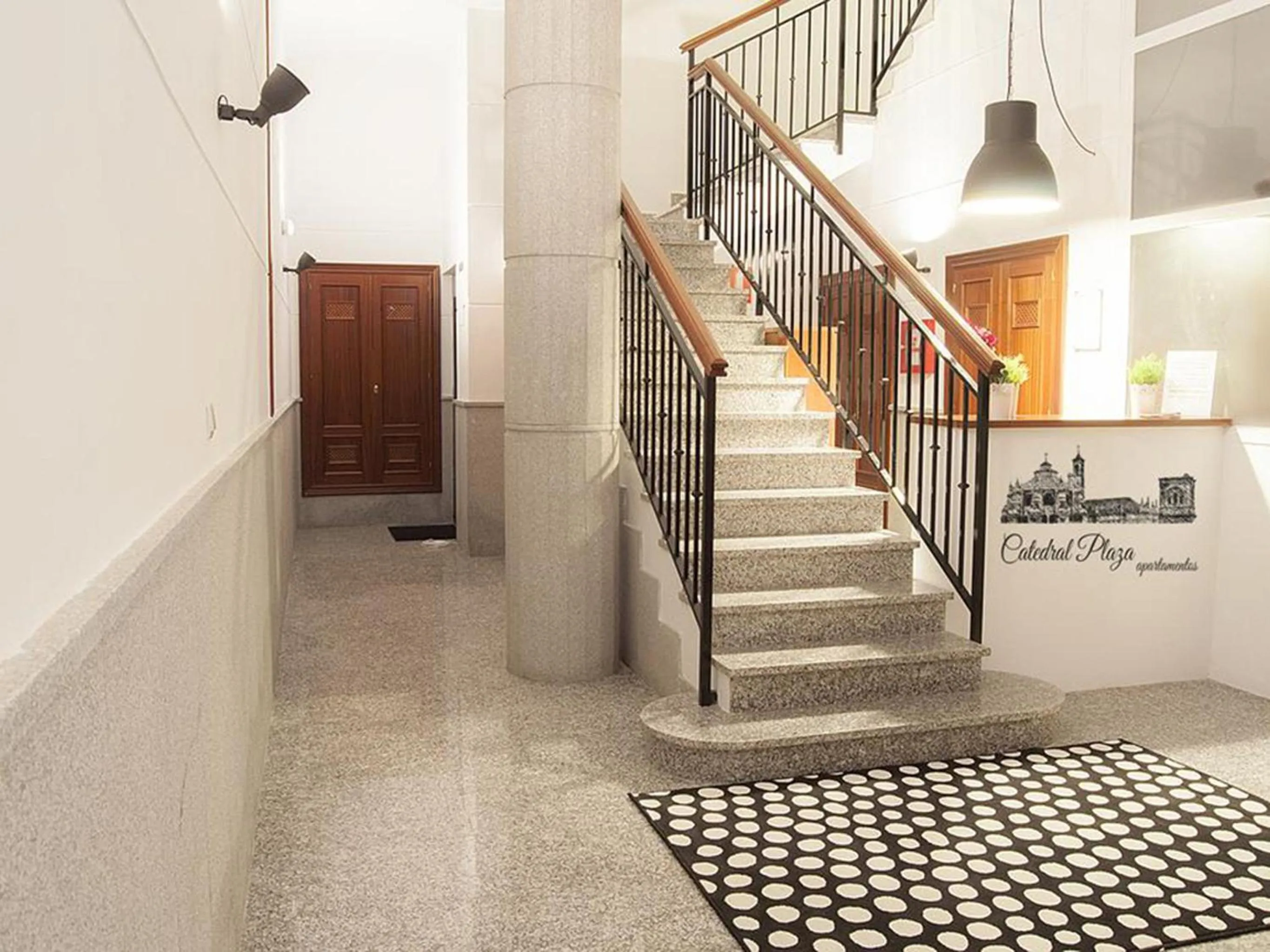 Lobby or reception in Apartamentos Catedral Plaza 3000
