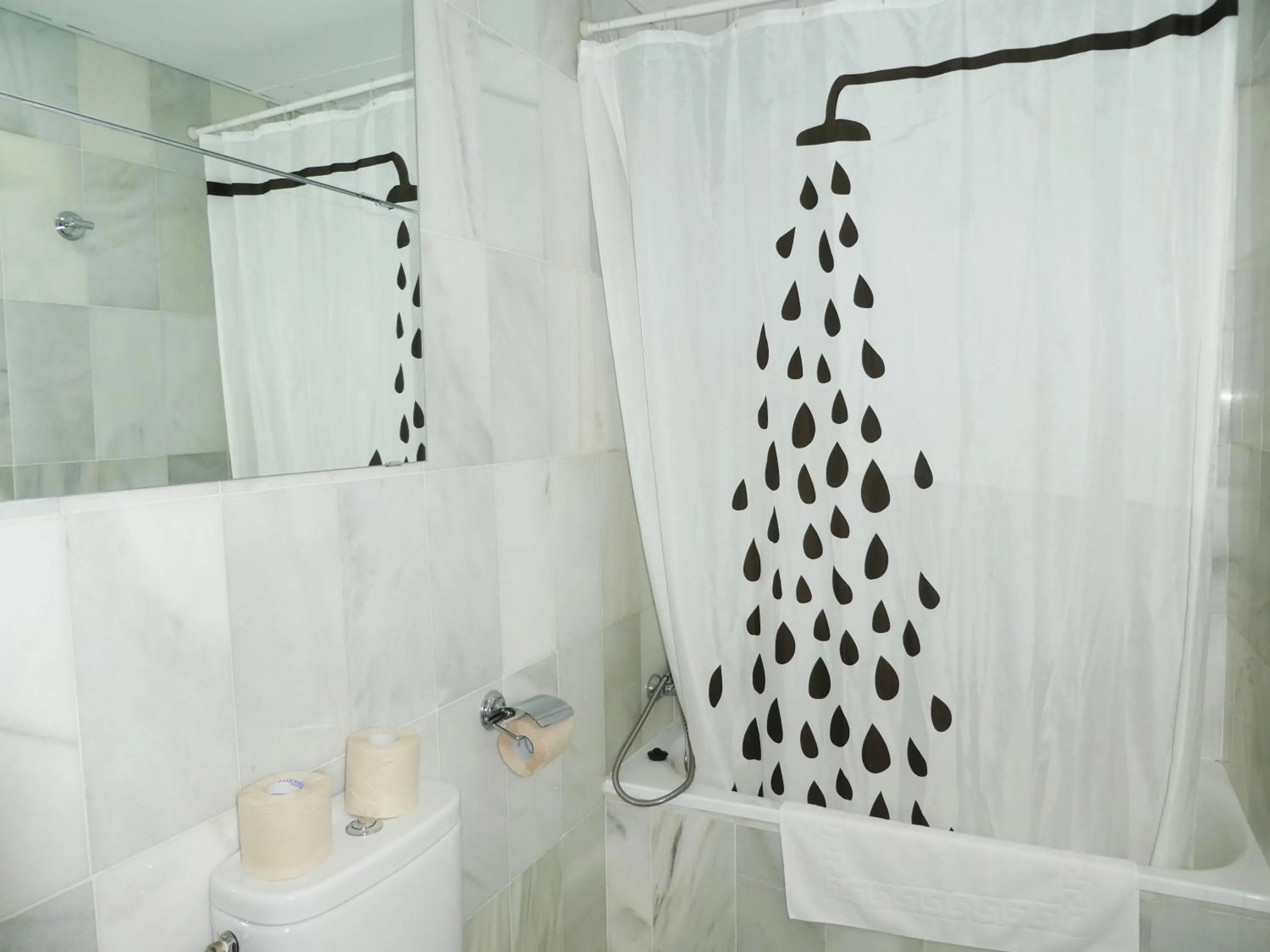 Bathroom in Apartamentos Catedral Plaza 3000