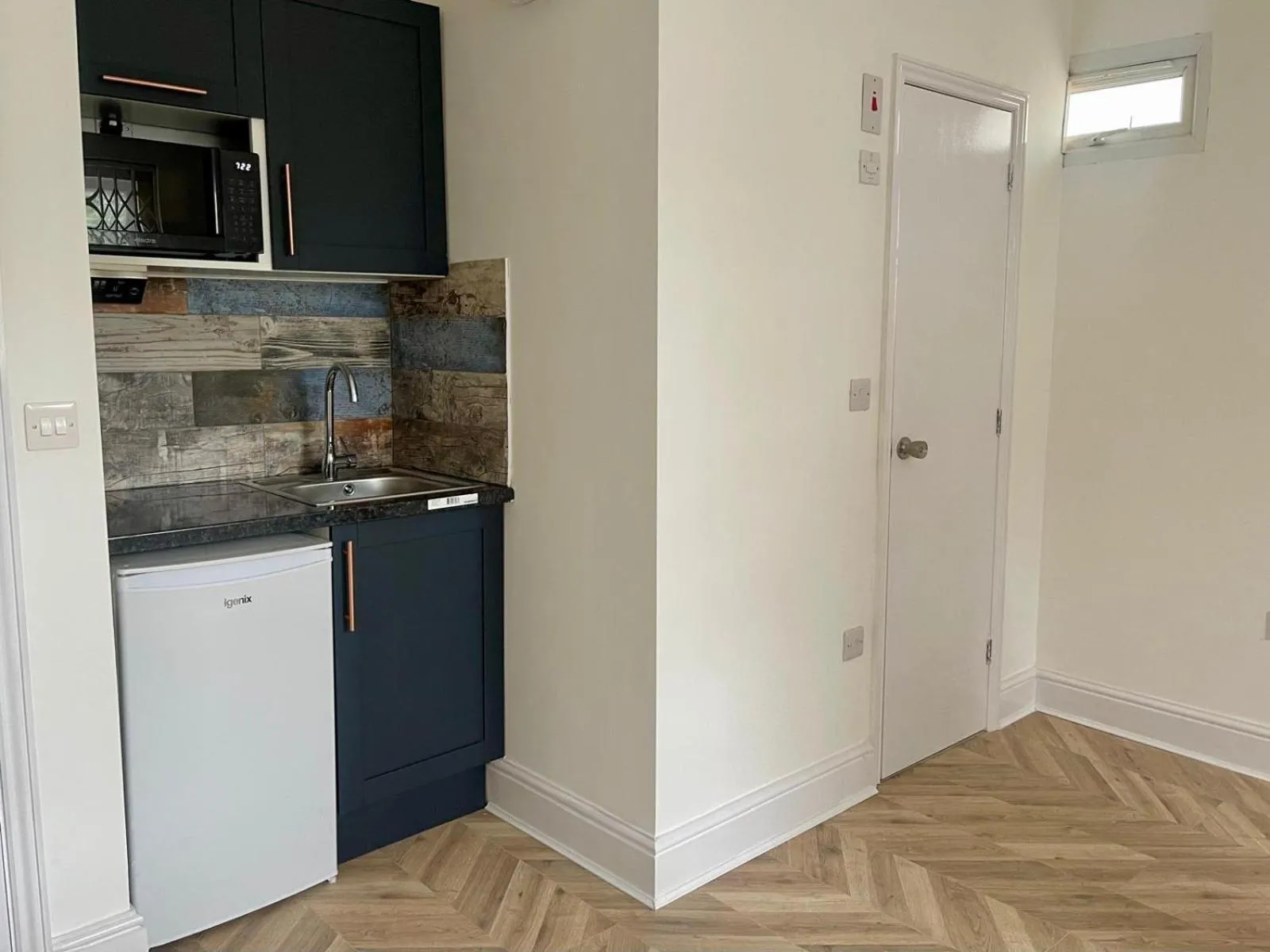 Kitchen or kitchenette in Dalston Luxe Studios, 10 minutes away from Liverpool Train Station