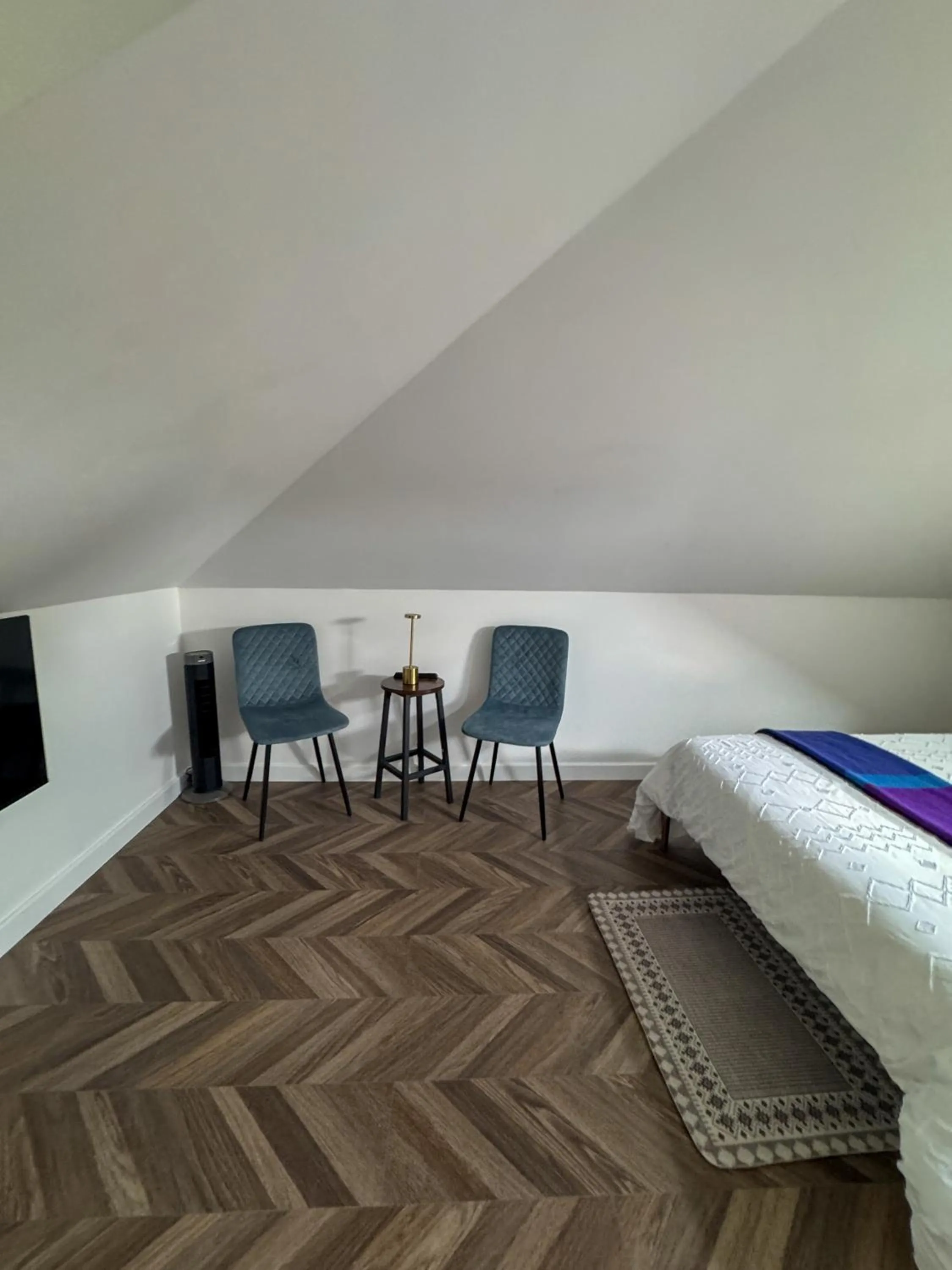 Bedroom, Bed in Dalston Luxe Studios, 10 minutes away from Liverpool Train Station