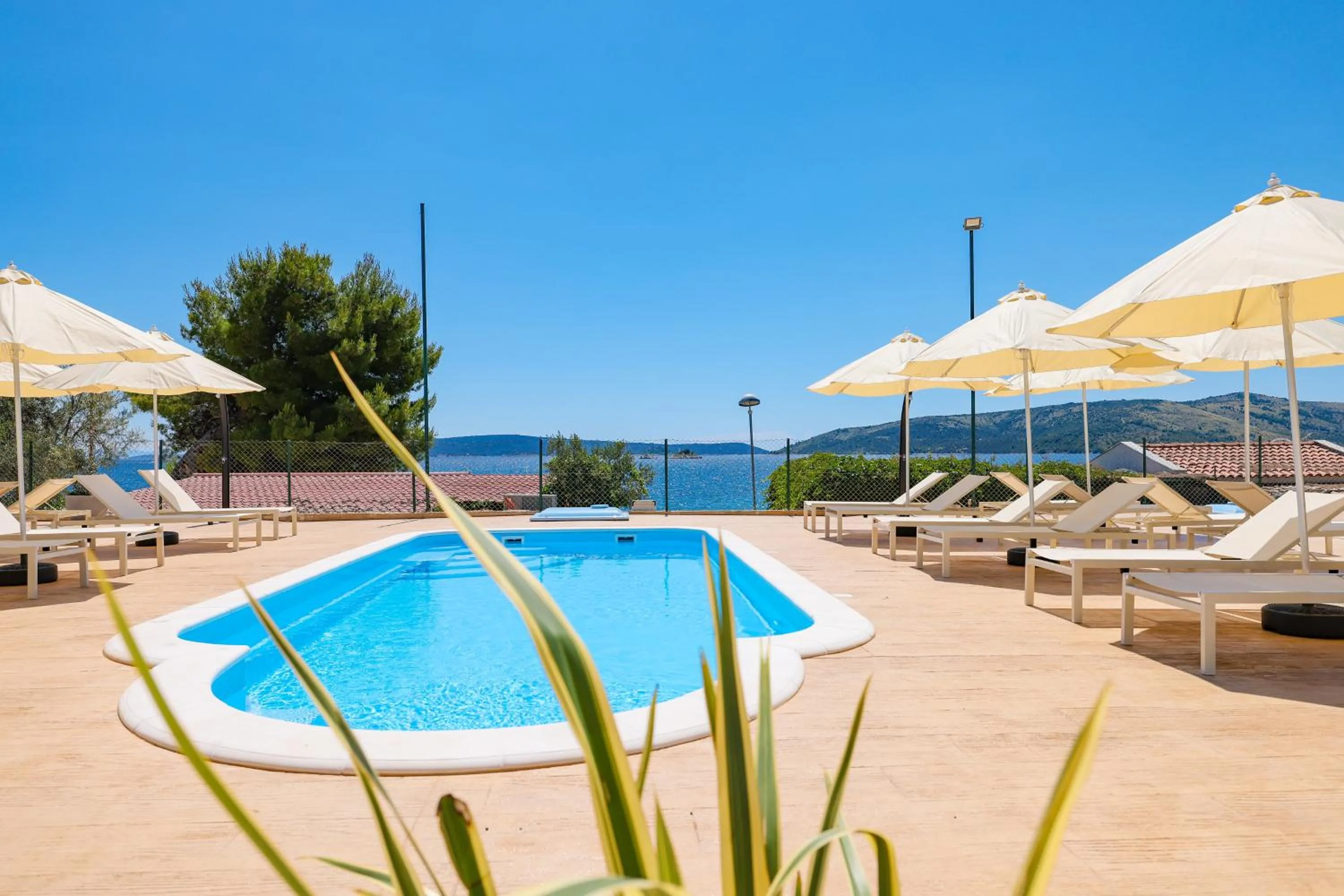 Swimming pool in Apartments Medena