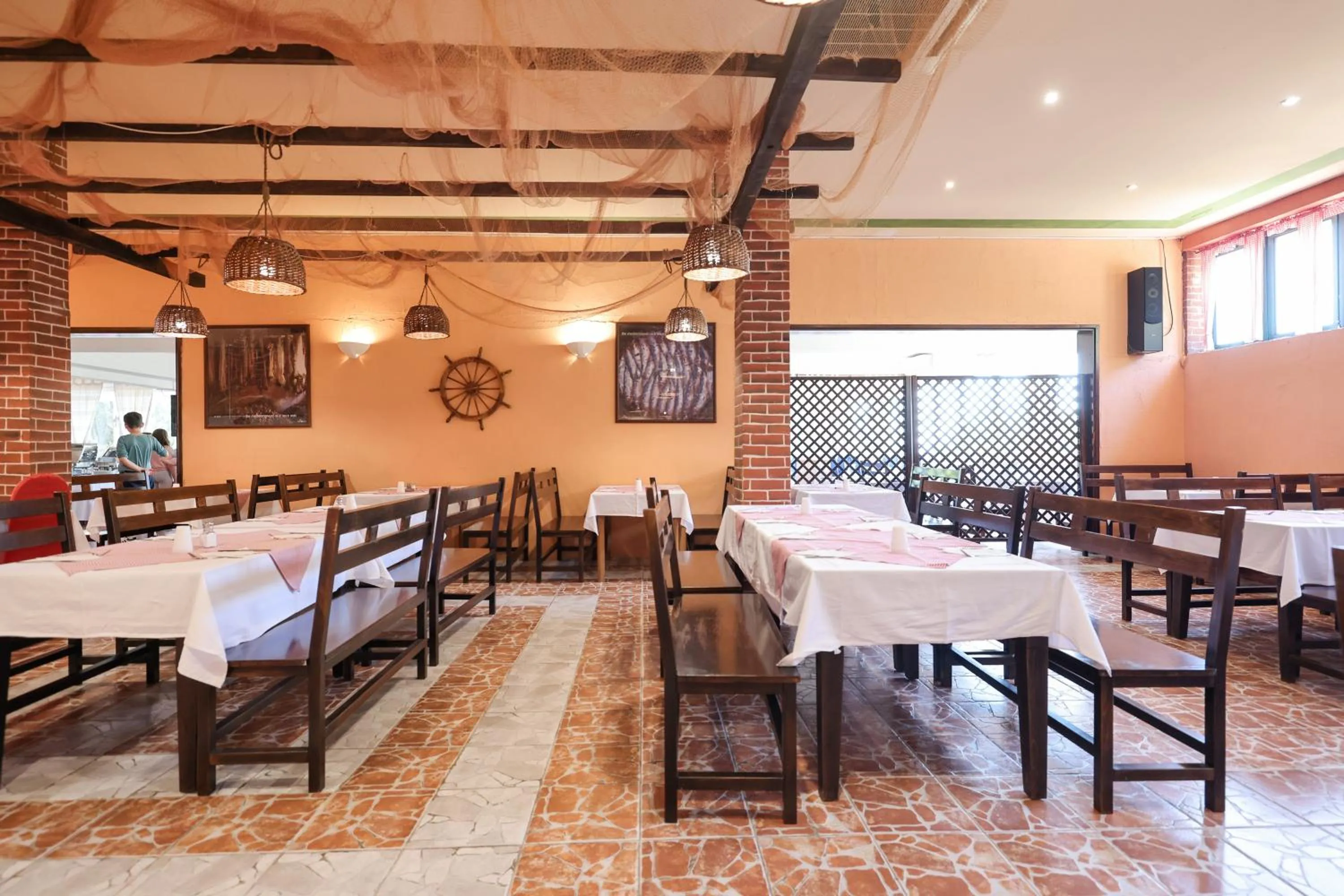 Restaurant/places to eat in Apartments Medena