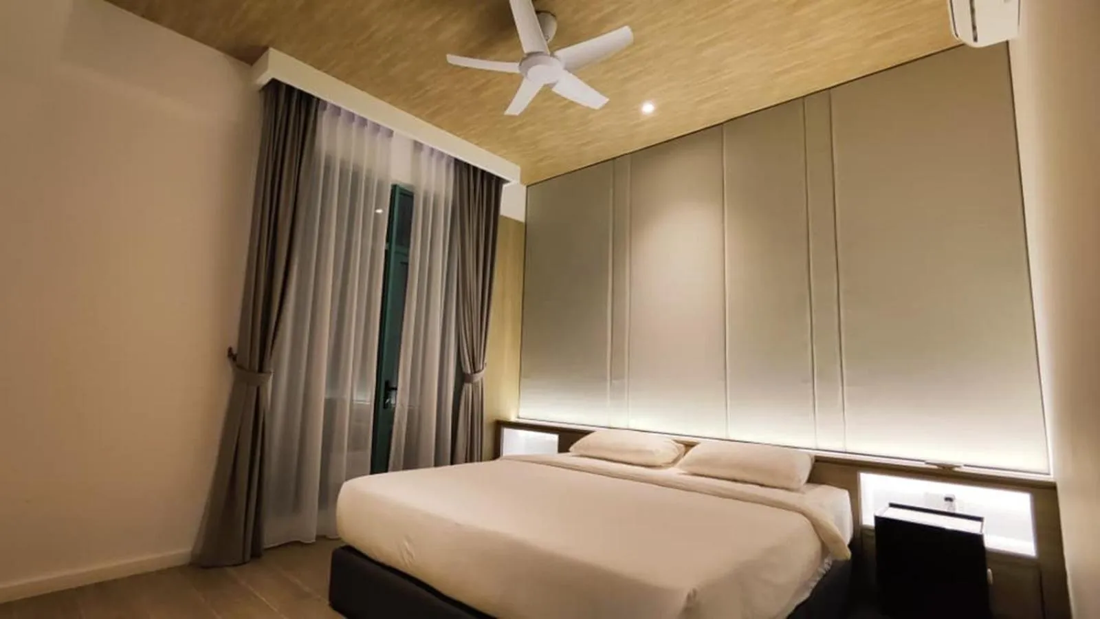 Bed in La,mer Butik Hotel