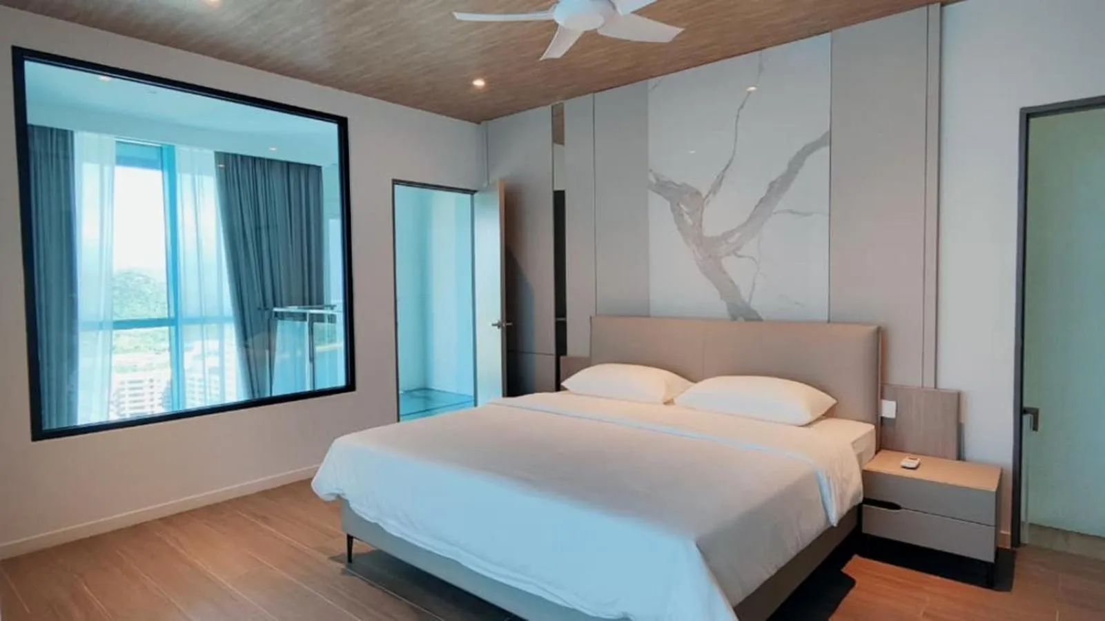 Bed in La,mer Butik Hotel