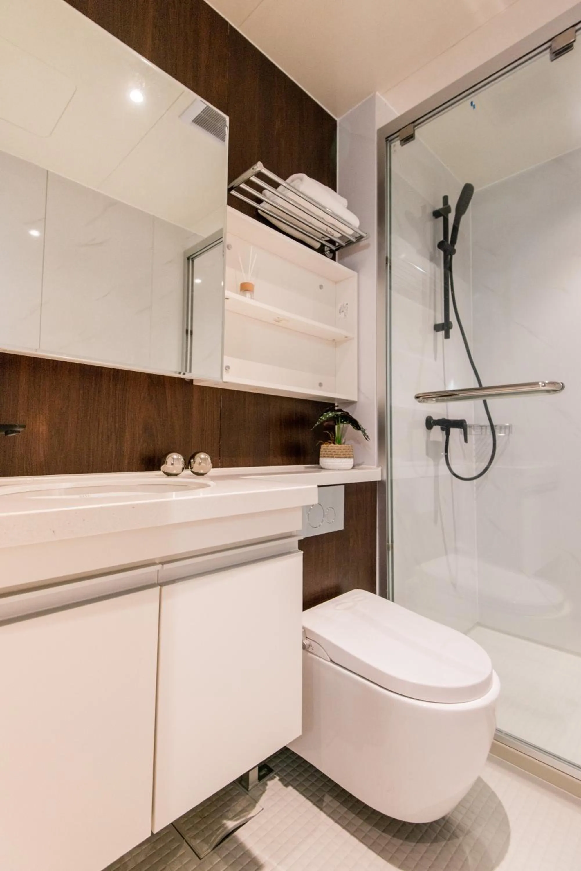 Shower in La,mer Butik Hotel