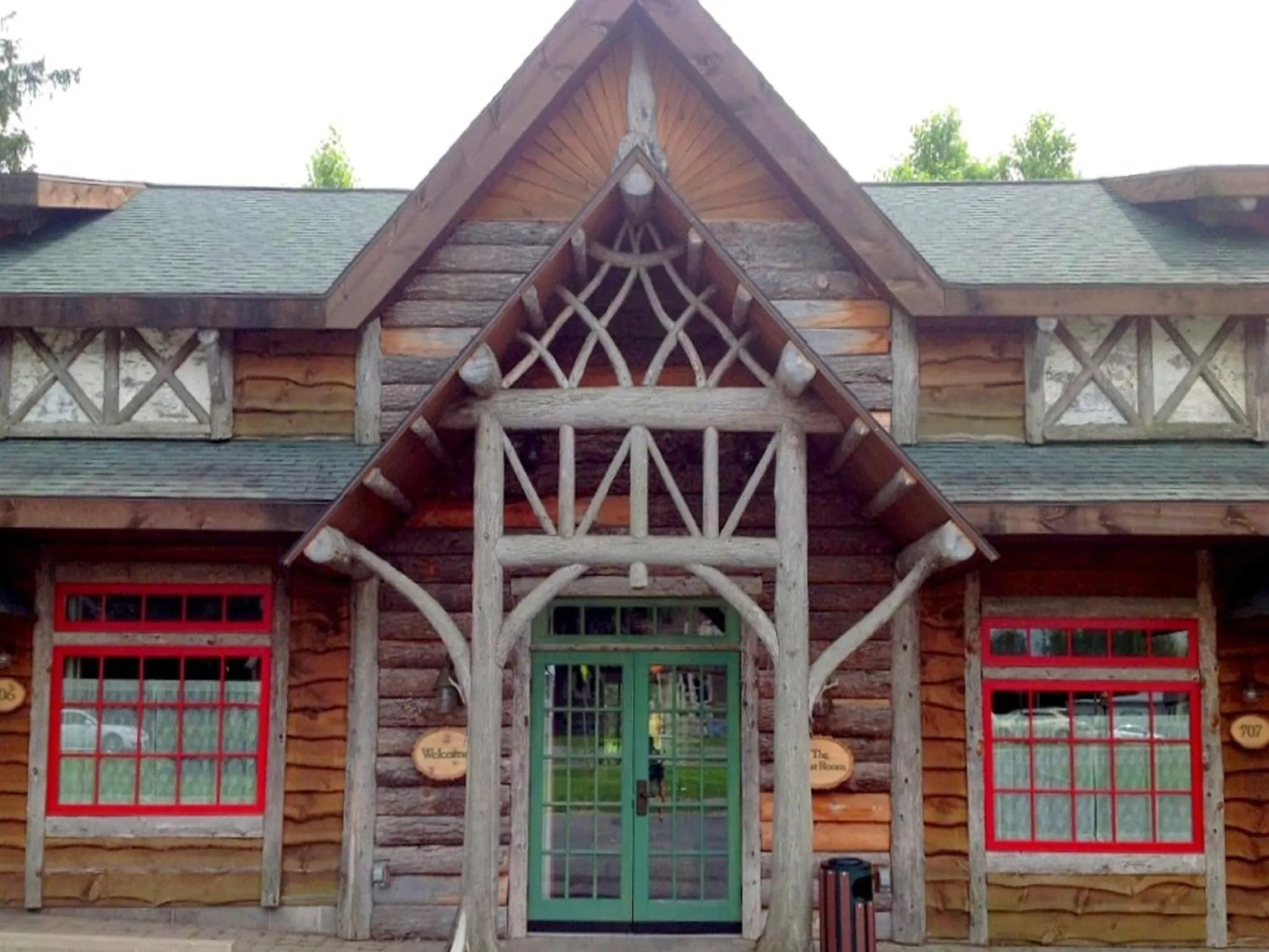 Facade/entrance in Finger Lakes Lodging