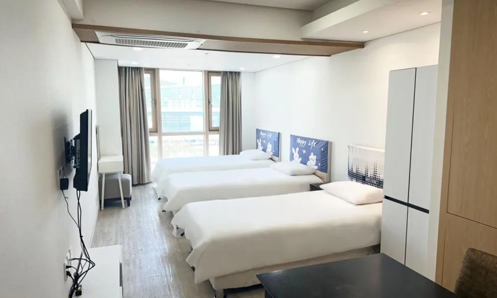 Bed in Centum City Hotel