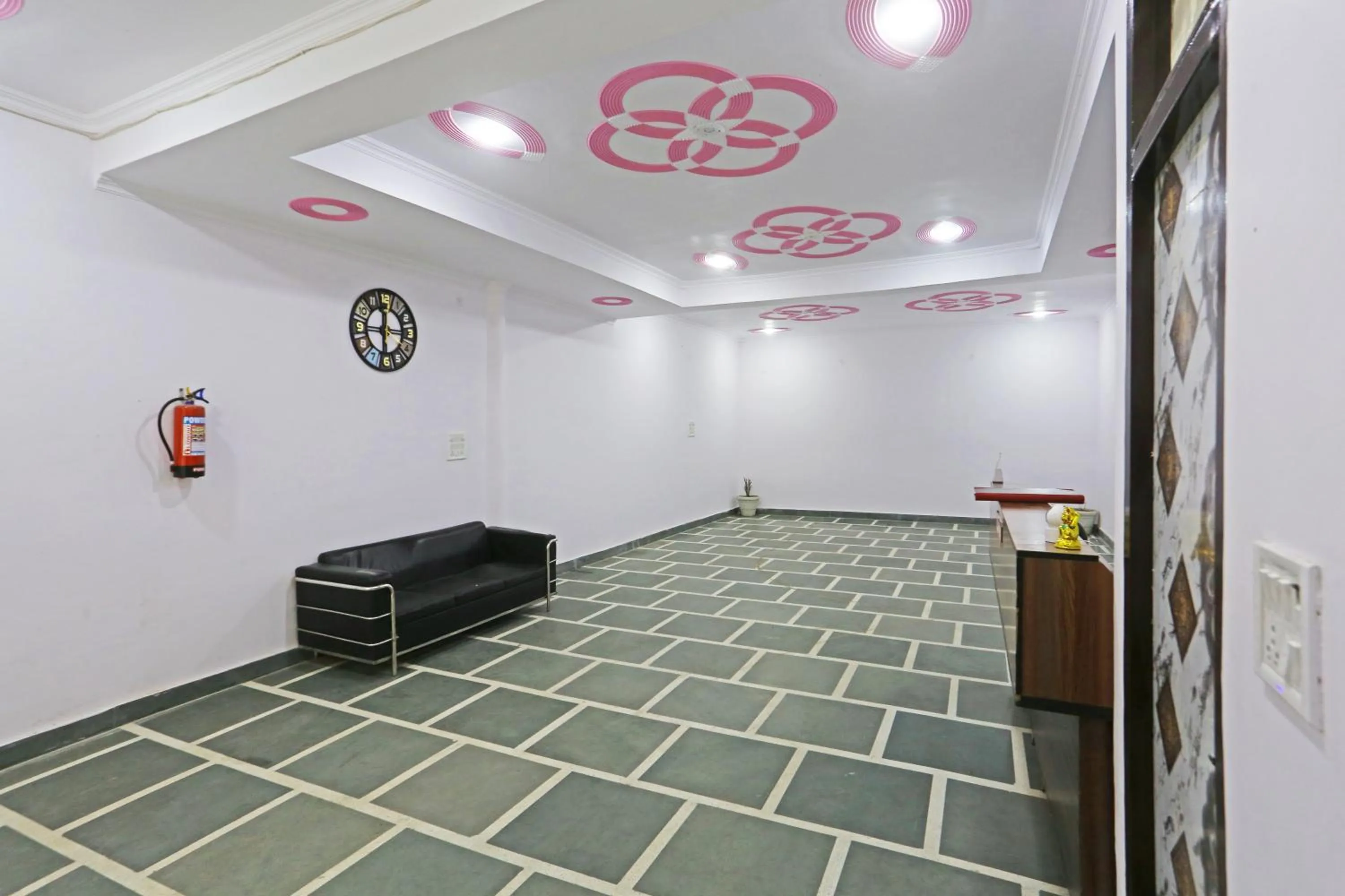 TV and multimedia in Twamev Residency