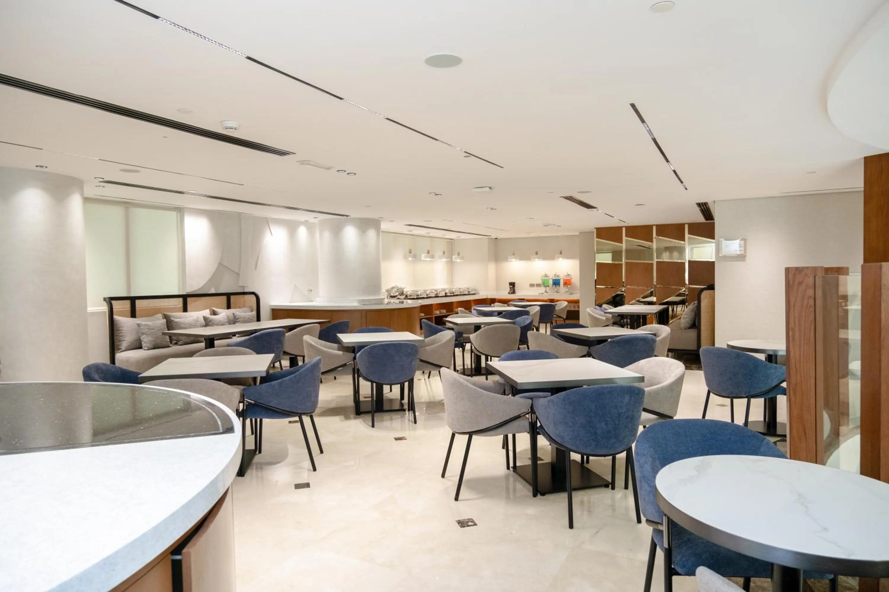 Restaurant/places to eat in Jannah Executive Hotel Apartments