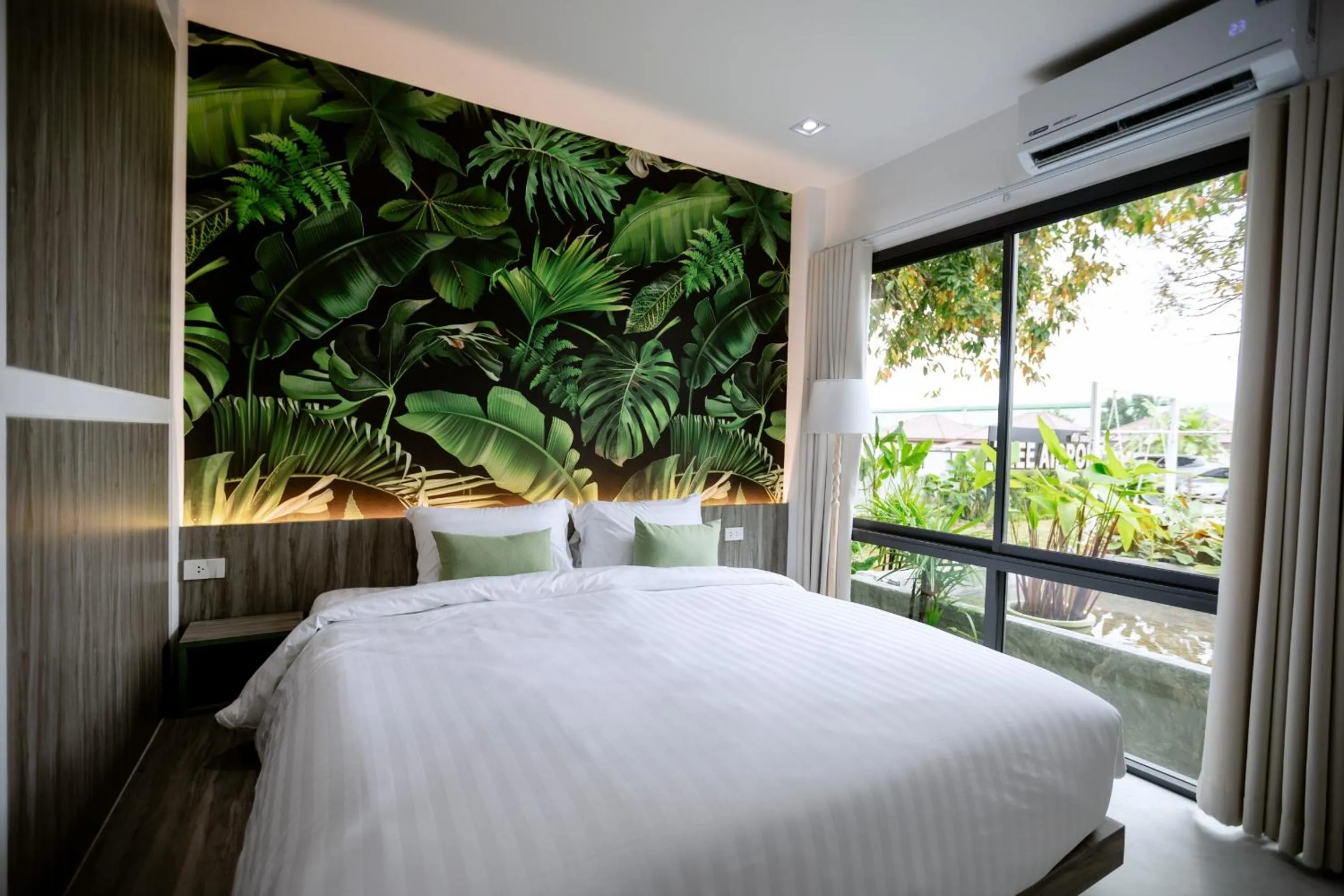 Bedroom, Bed in Tree Airport Hotel Hatyai