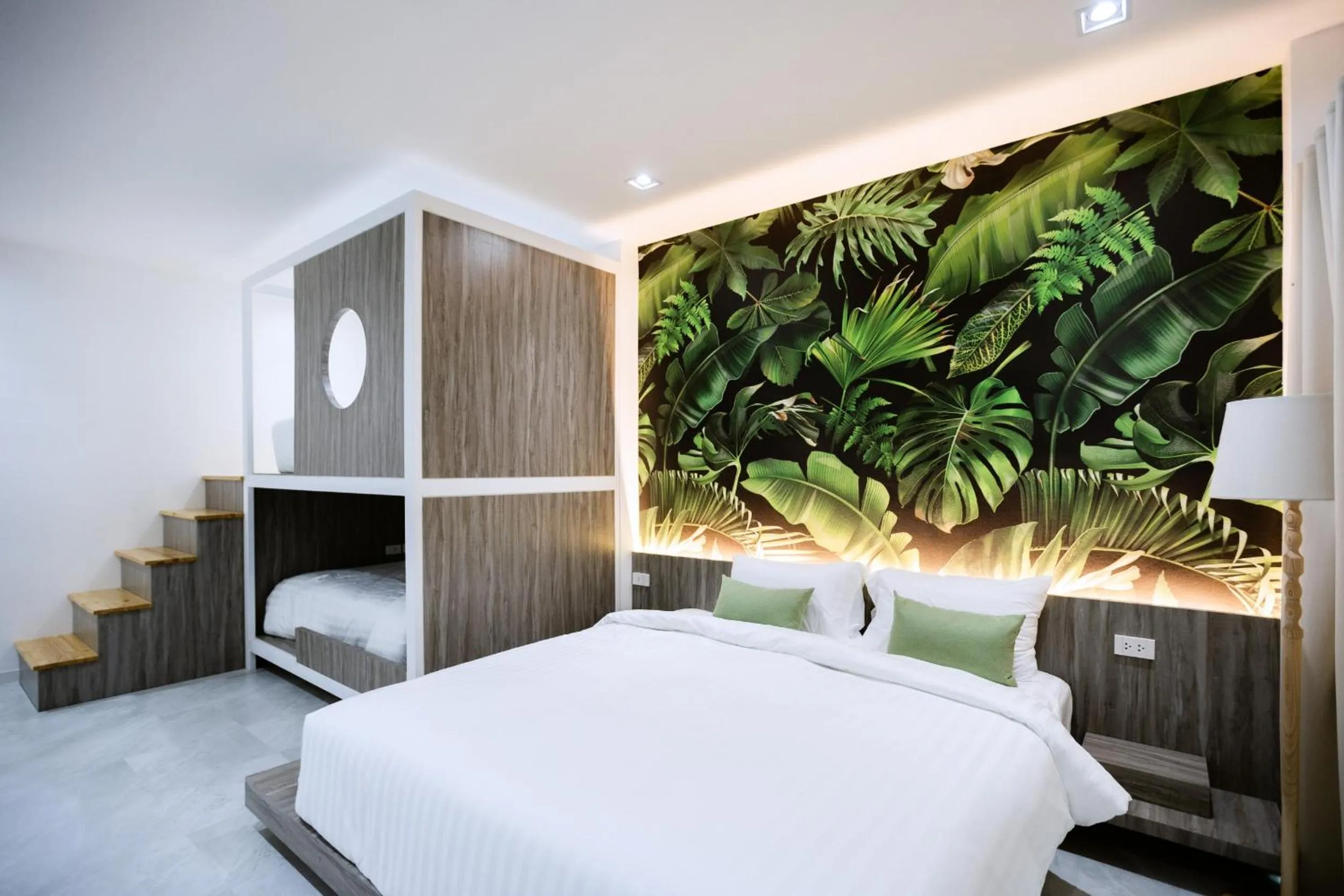 Bedroom, Bed in Tree Airport Hotel Hatyai