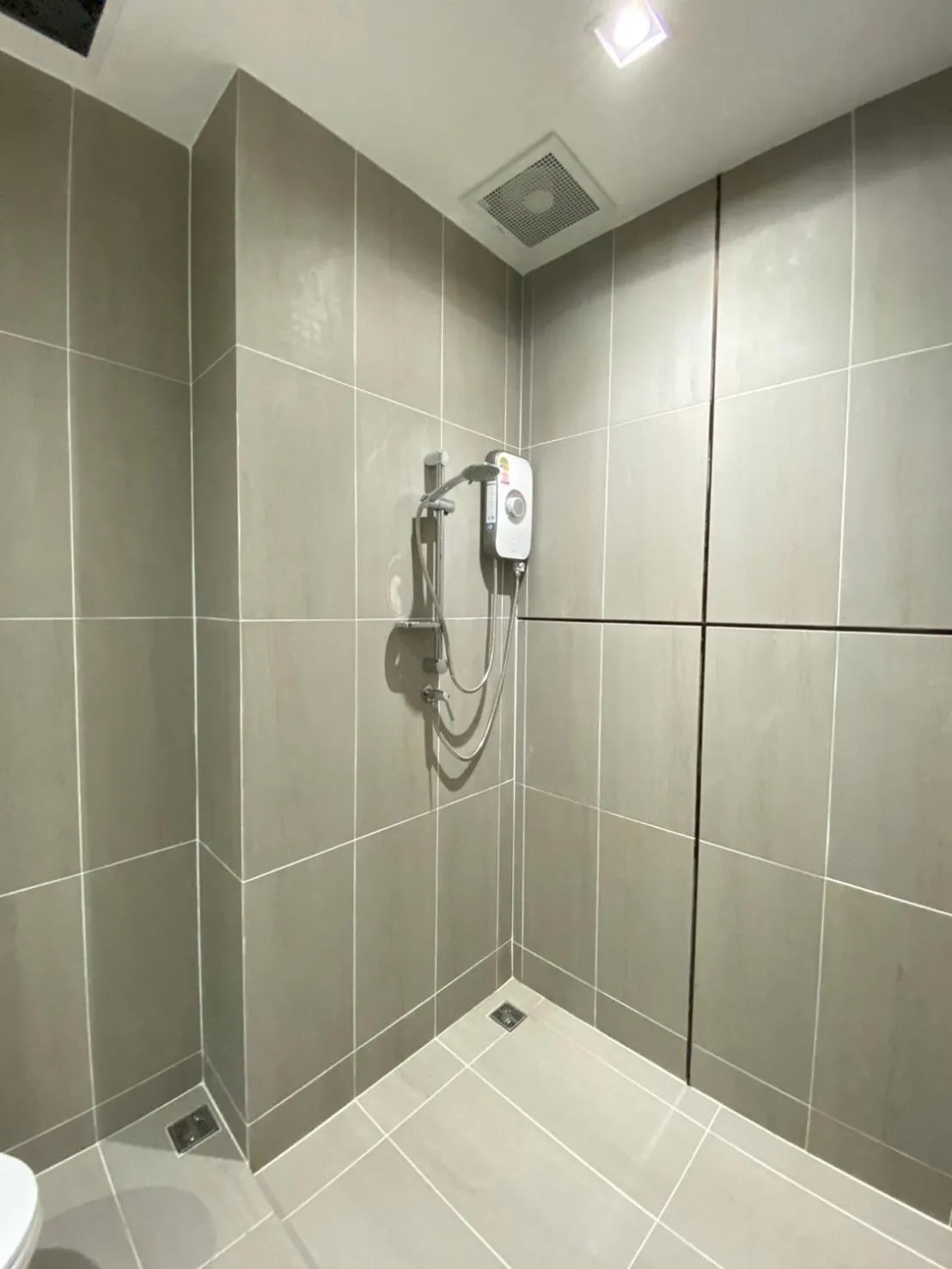 Bathroom in Tree Airport Hotel Hatyai