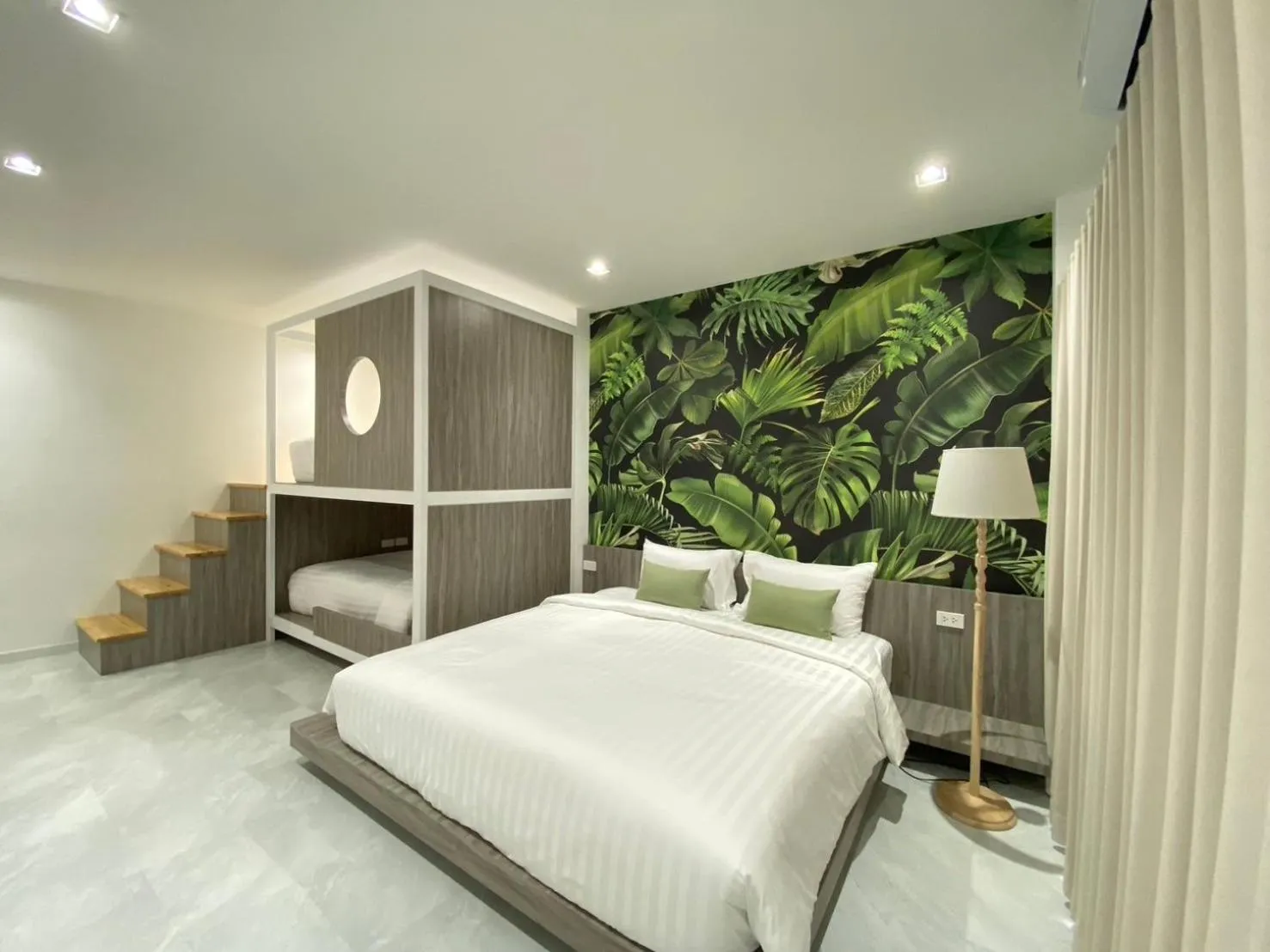 Photo of the whole room, Bed in Tree Airport Hotel Hatyai