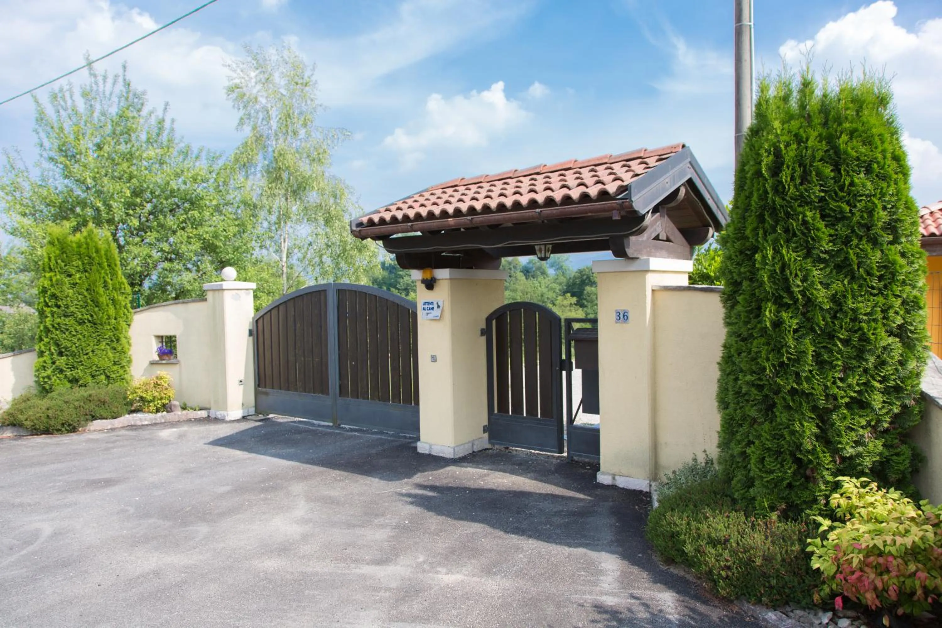 Facade/entrance in B&B Dolomitincanto