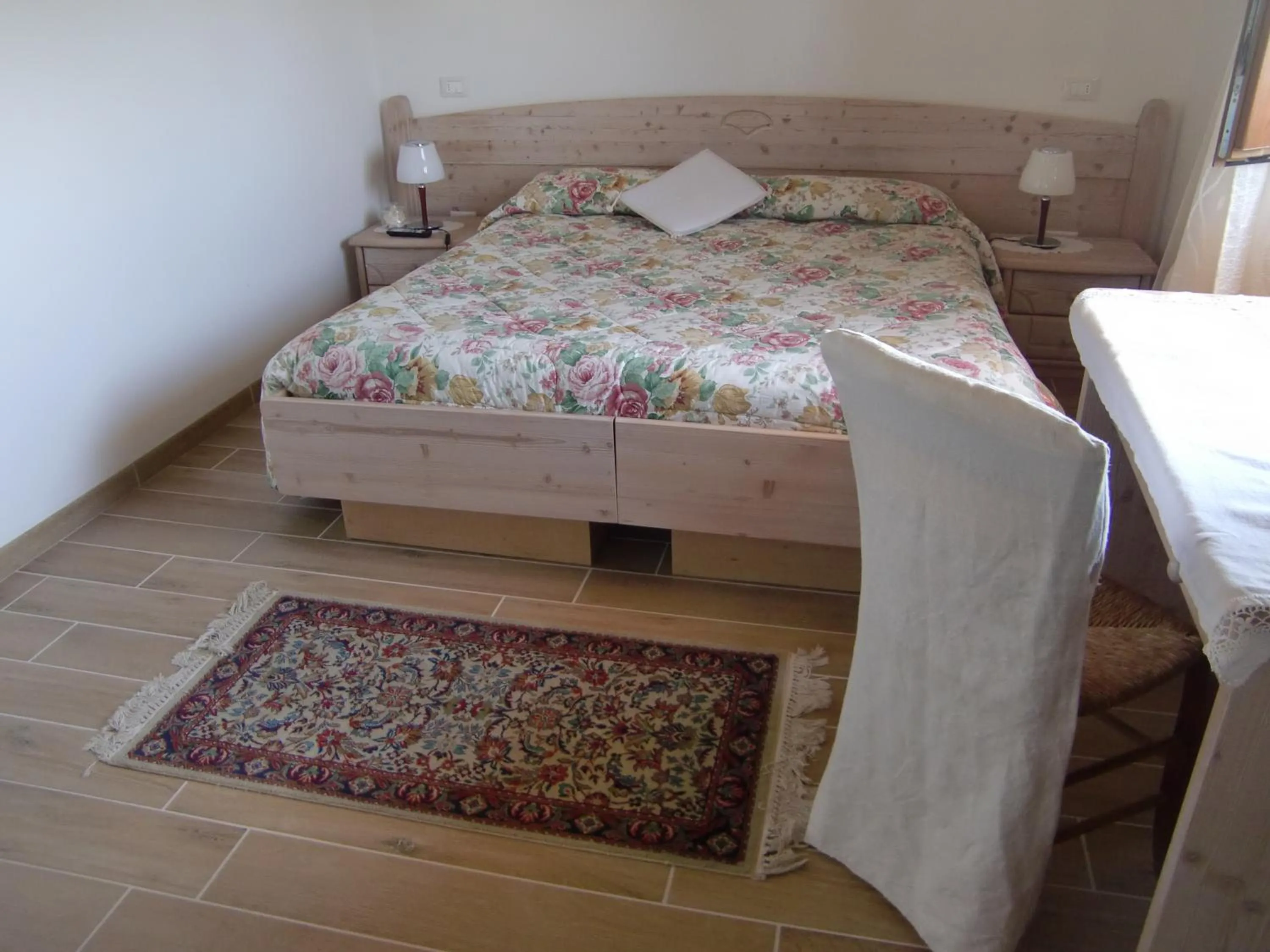 Photo of the whole room, Bed in B&B Dolomitincanto