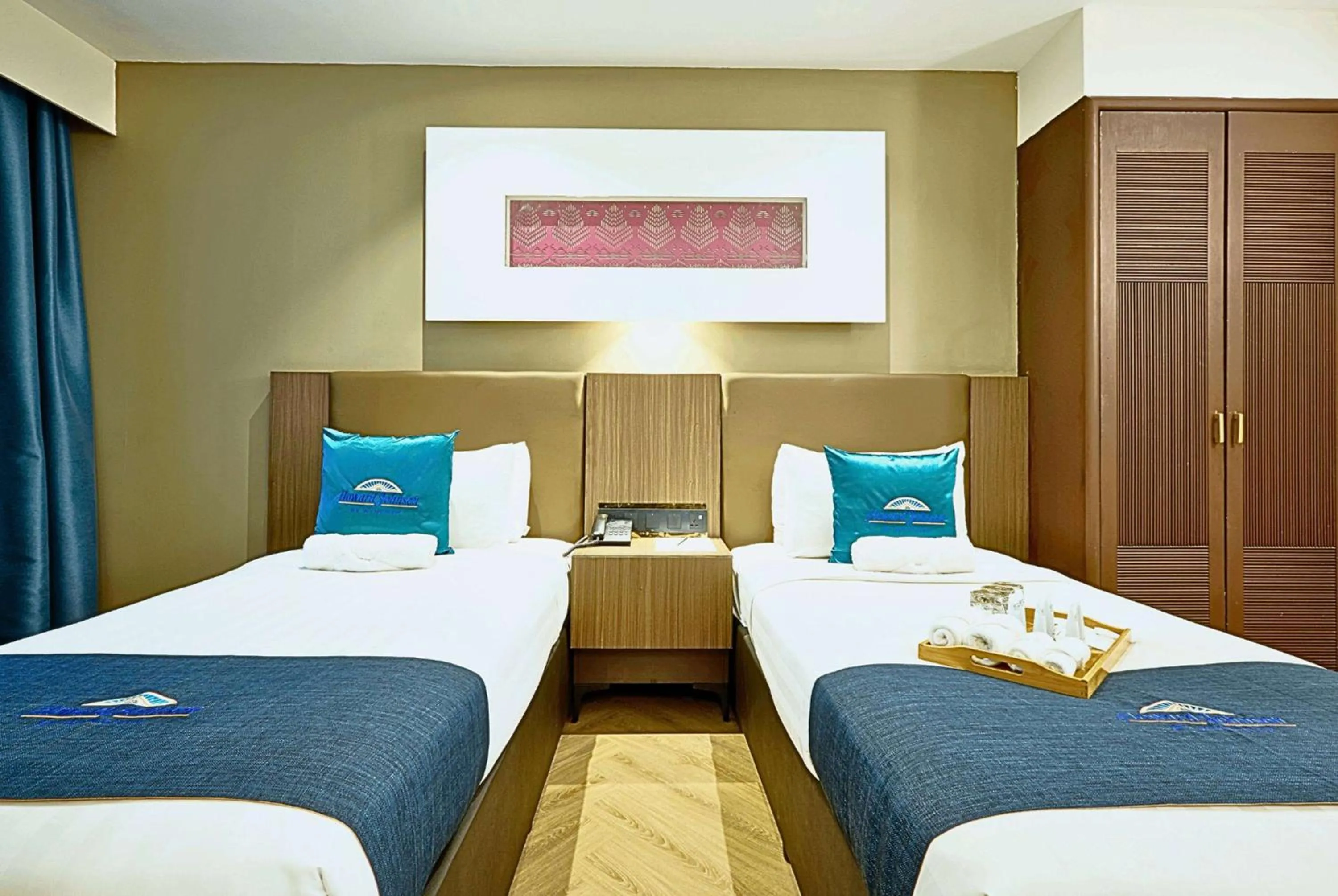 Photo of the whole room, Bed in Howard Johnson By Wyndham Kuala Lumpur 118