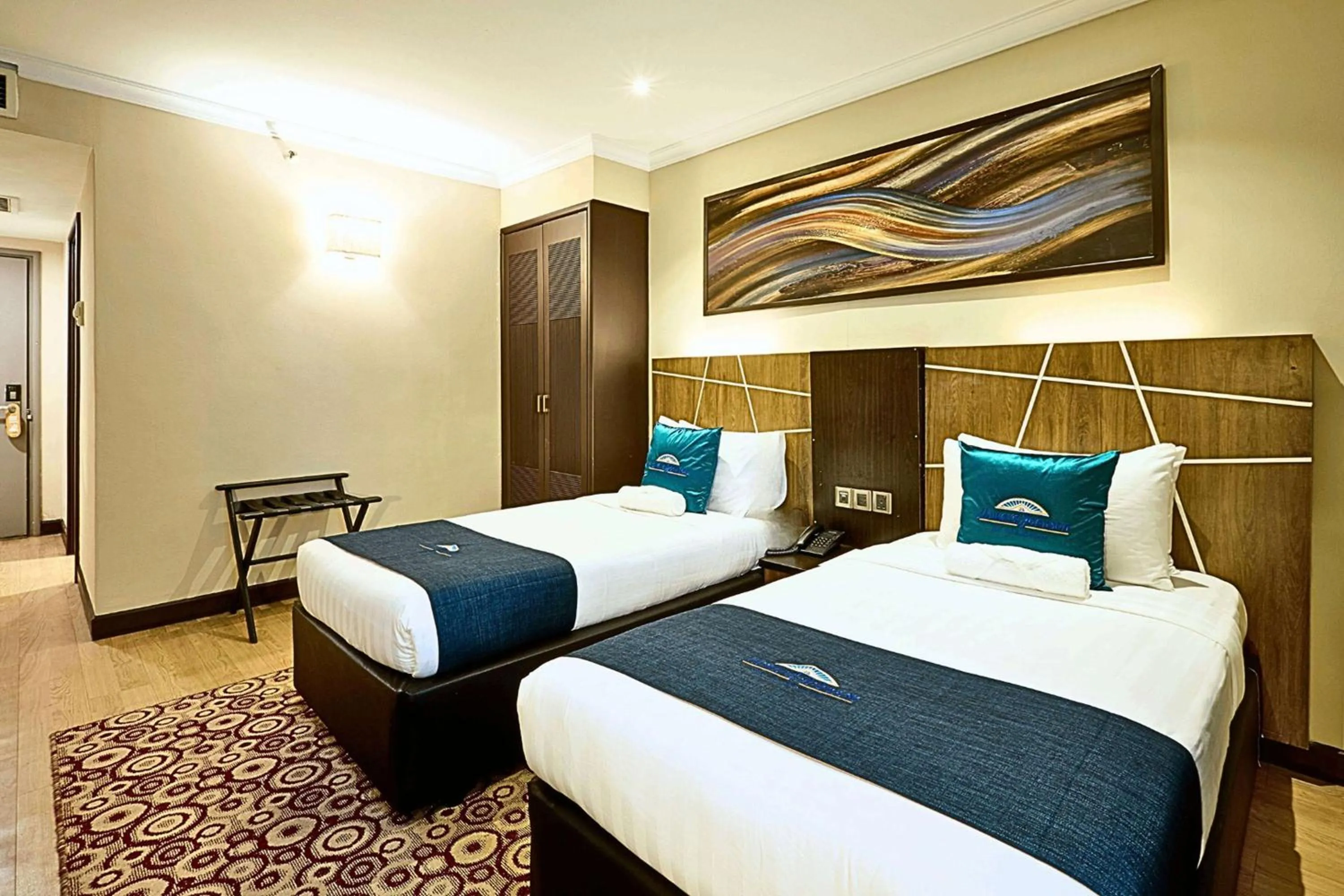 Photo of the whole room, Bed in Howard Johnson By Wyndham Kuala Lumpur 118