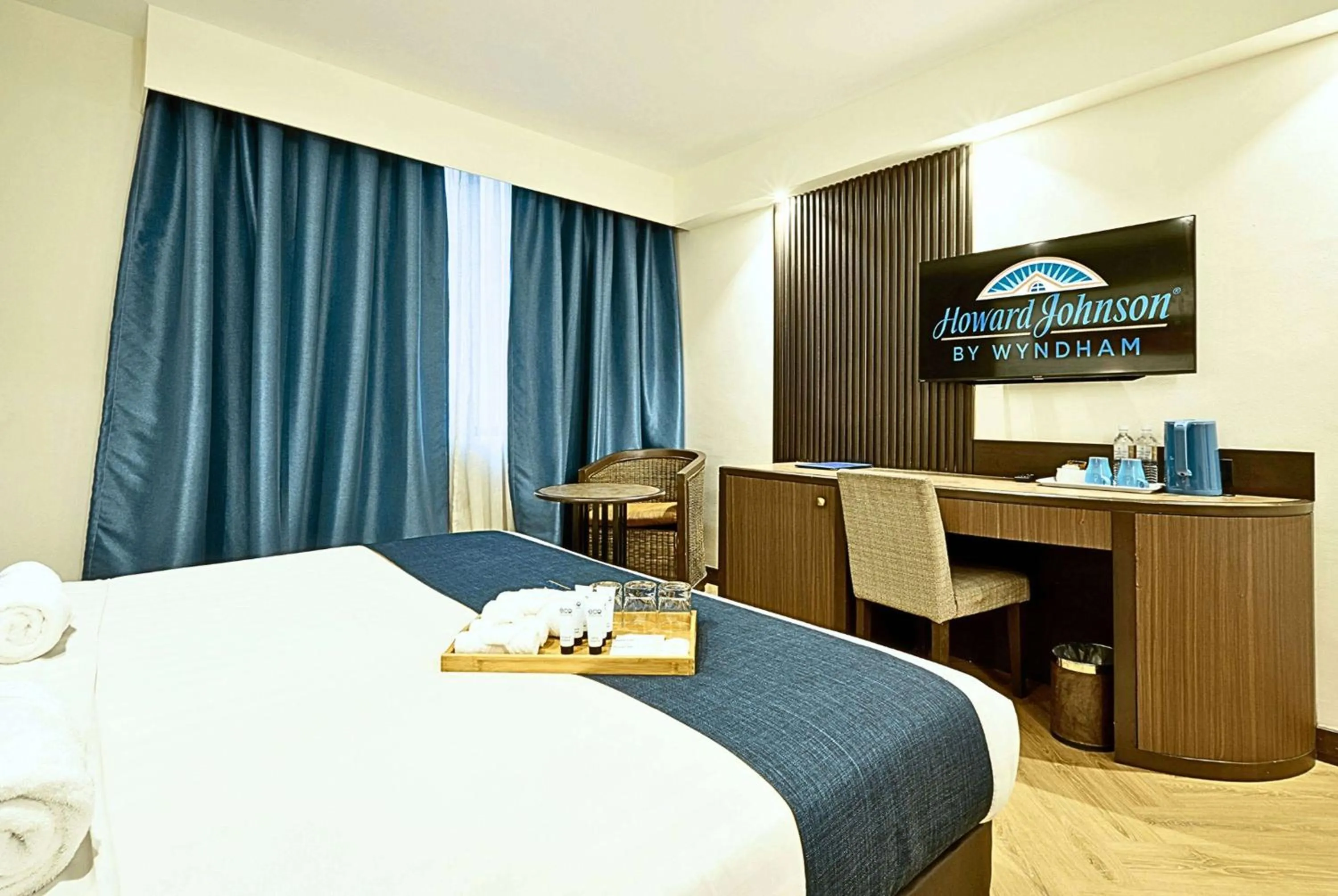 Photo of the whole room, Bed in Howard Johnson By Wyndham Kuala Lumpur 118