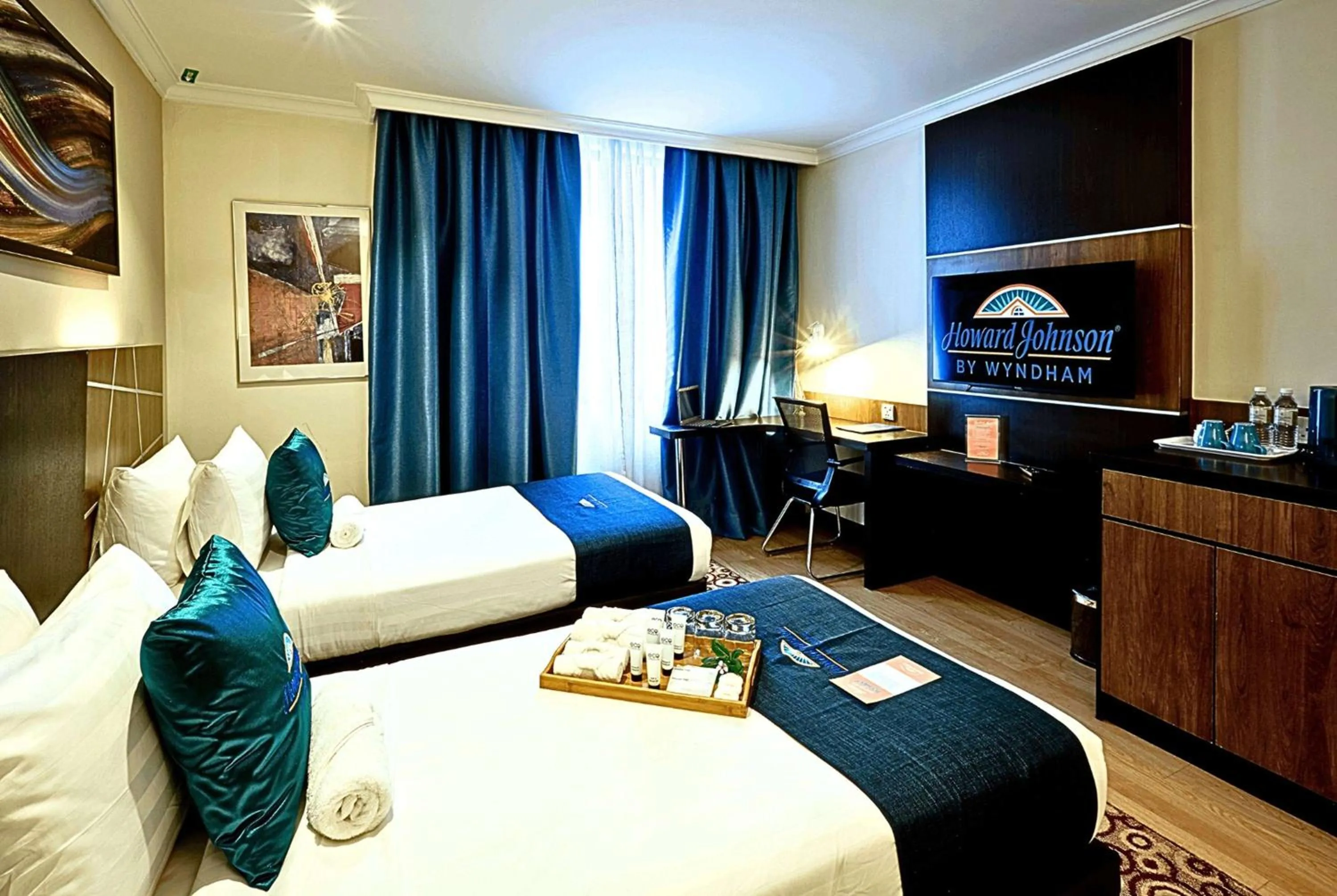 Photo of the whole room, Bed in Howard Johnson By Wyndham Kuala Lumpur 118