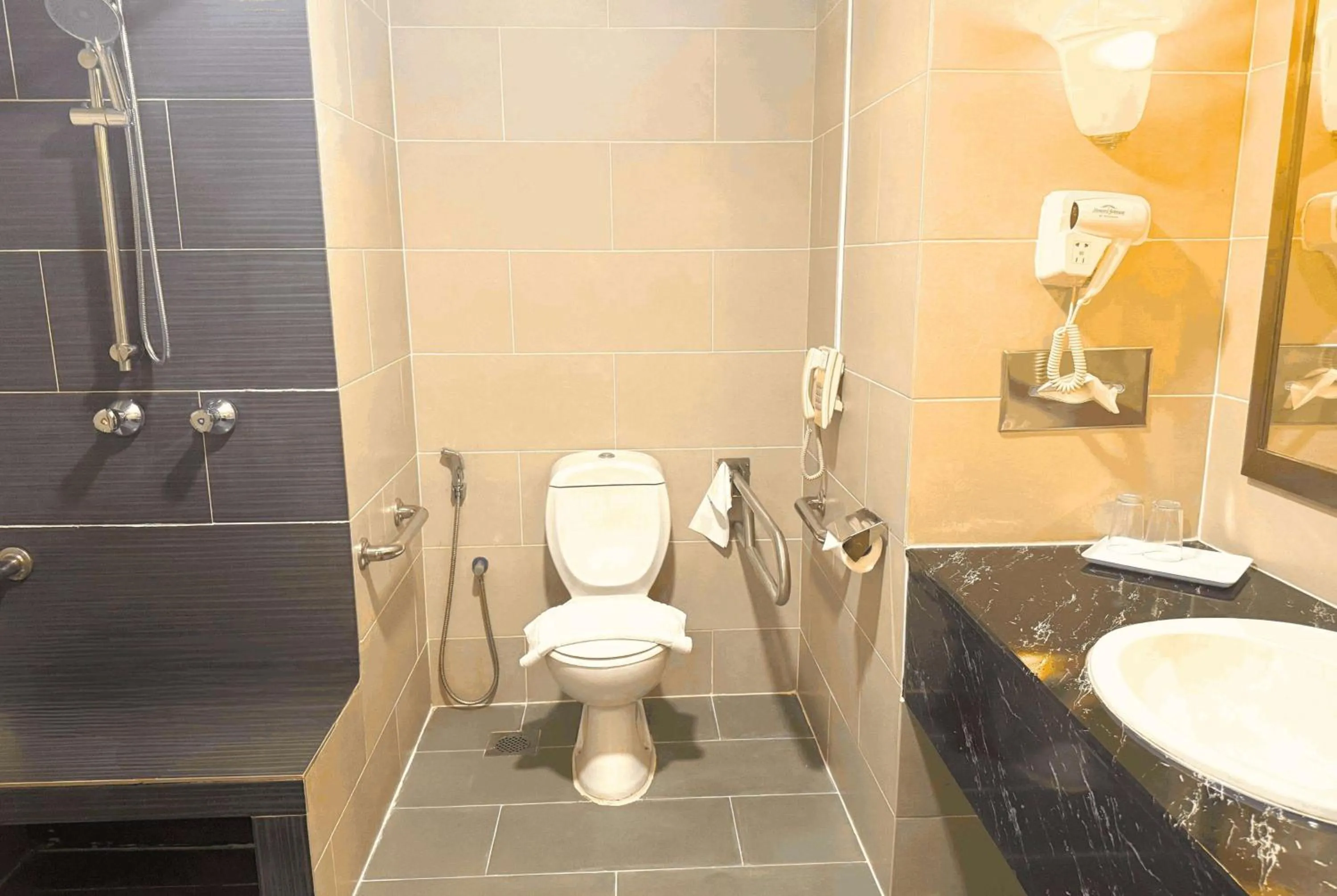 Bathroom in Howard Johnson By Wyndham Kuala Lumpur 118