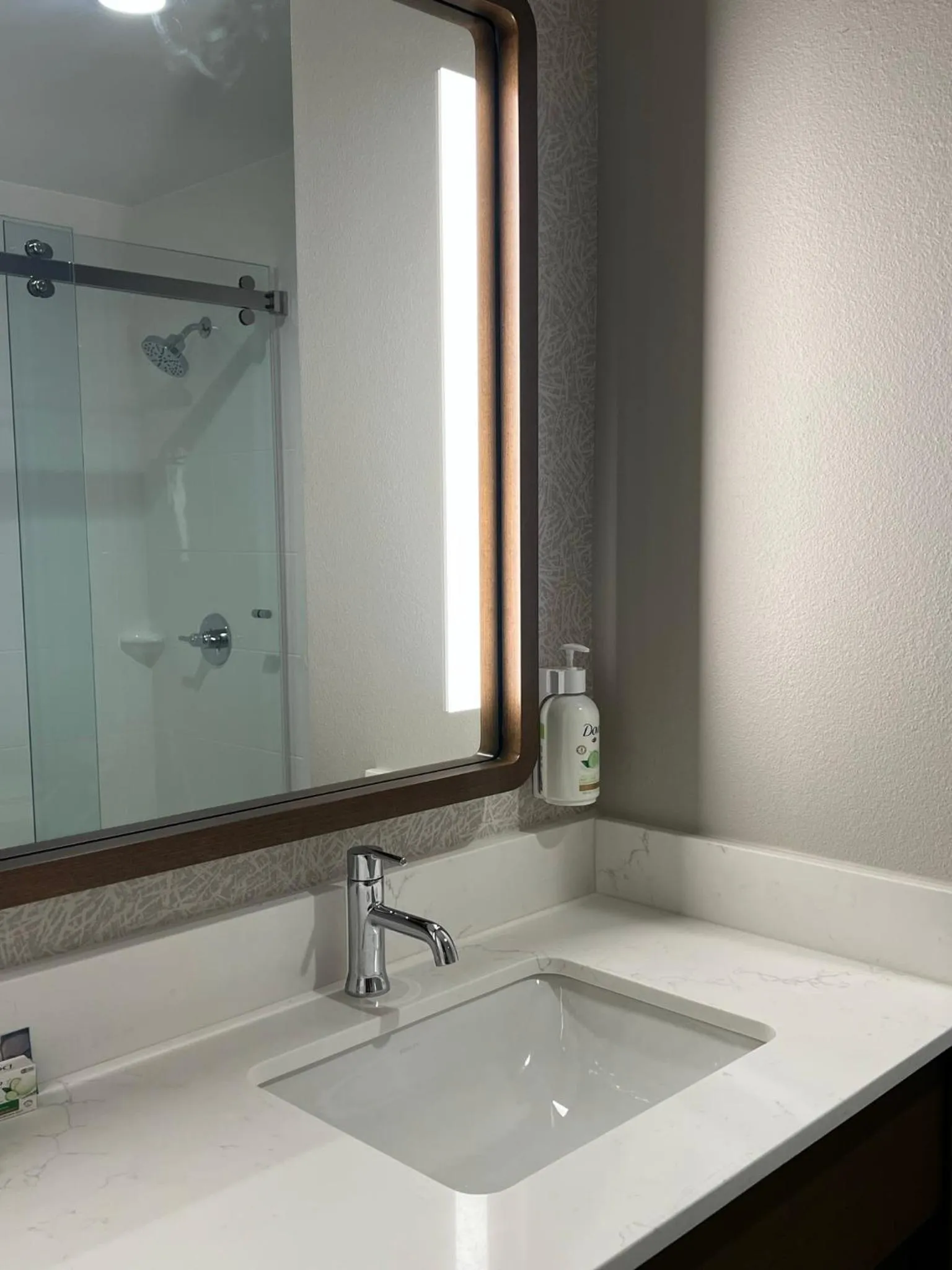 Bathroom in La Quinta Inn and Suites by Wyndham Lincoln