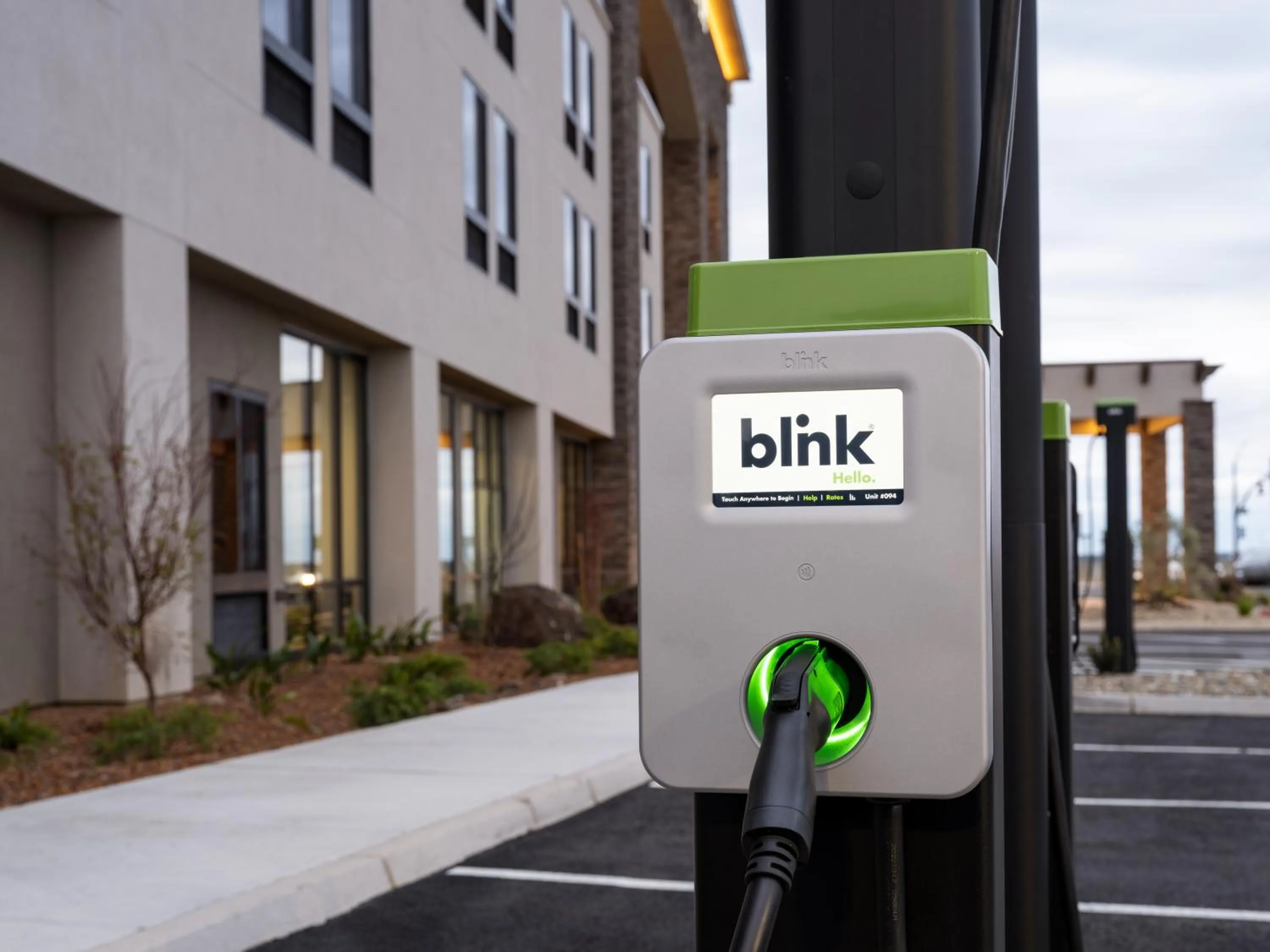 Property building in La Quinta Inn and Suites by Wyndham Lincoln