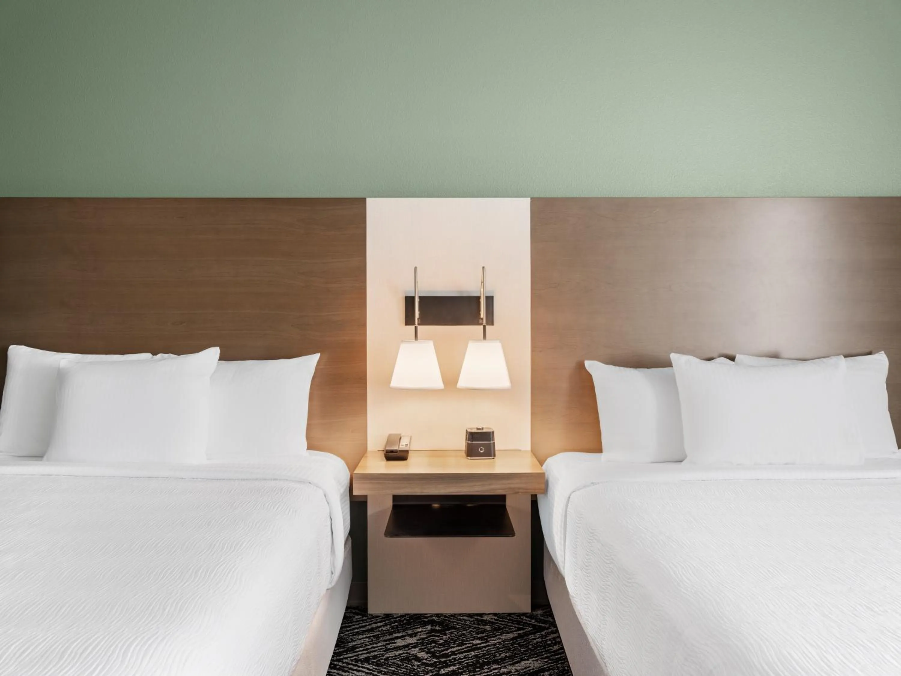 Bedroom, Bed in La Quinta Inn and Suites by Wyndham Lincoln