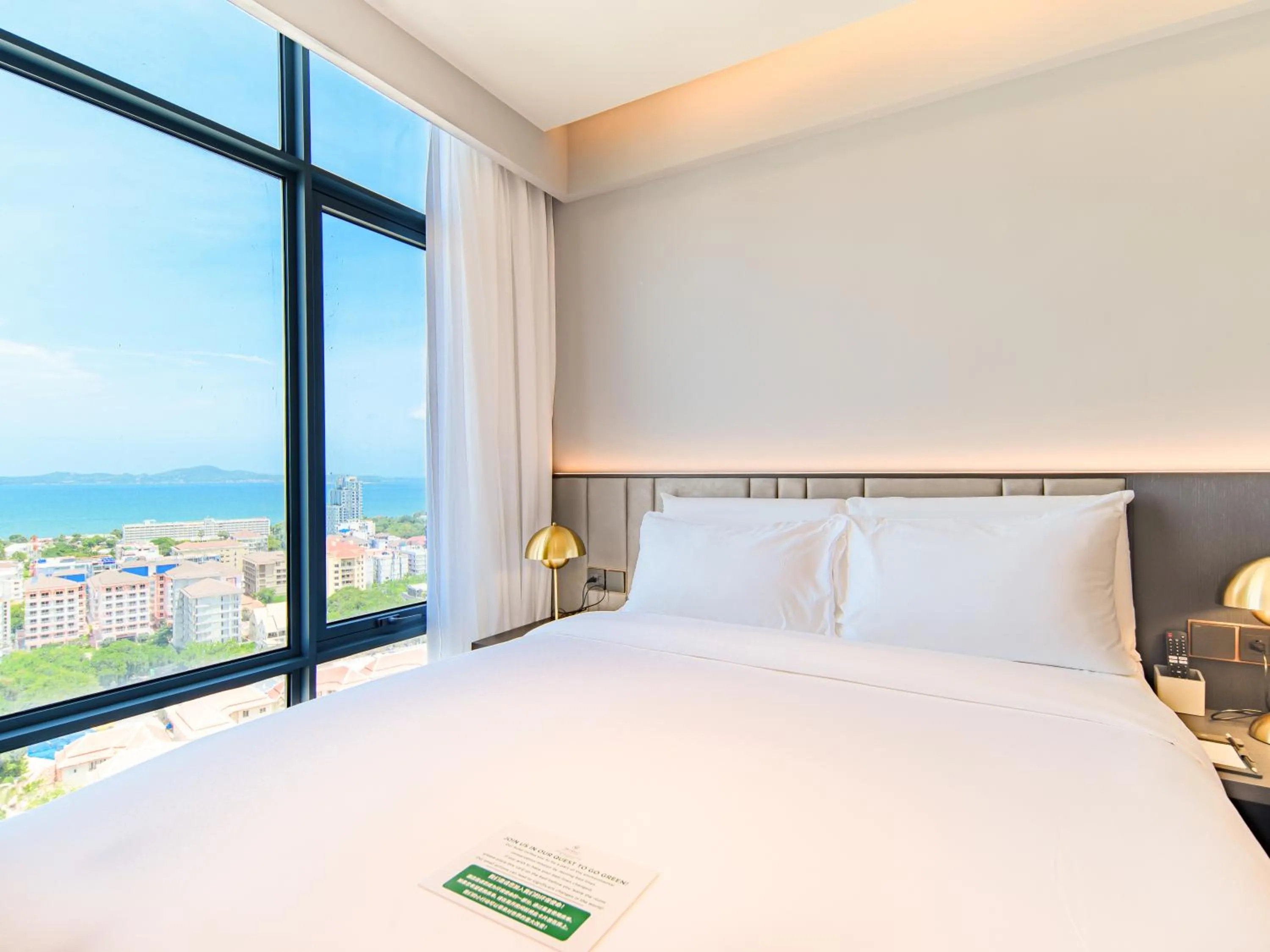 Bed in Beverly Mountain Bay, Trademark Collection by Wyndham